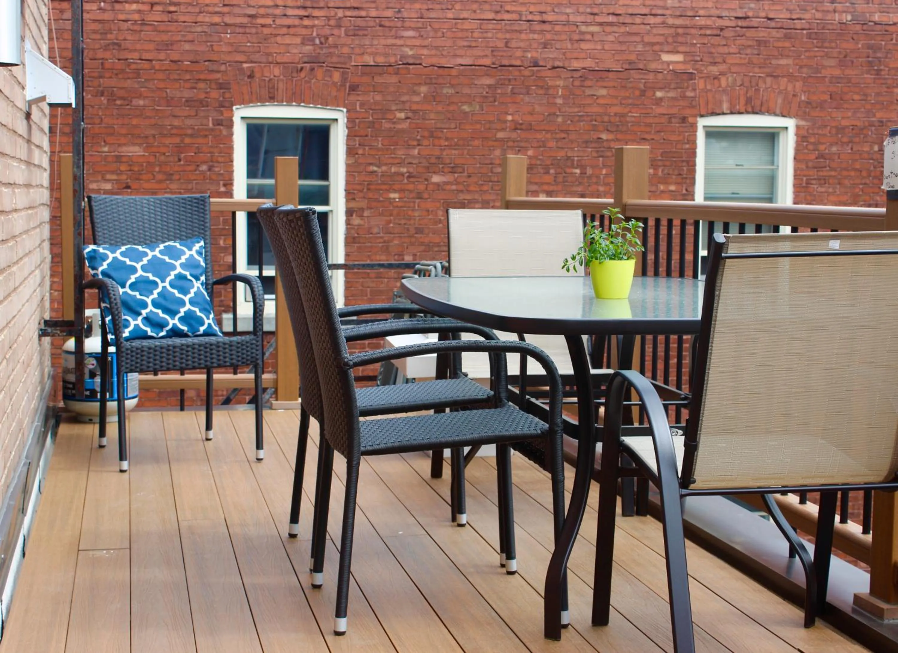 Patio in MTLVacationrentals-The MTLVR Kisses