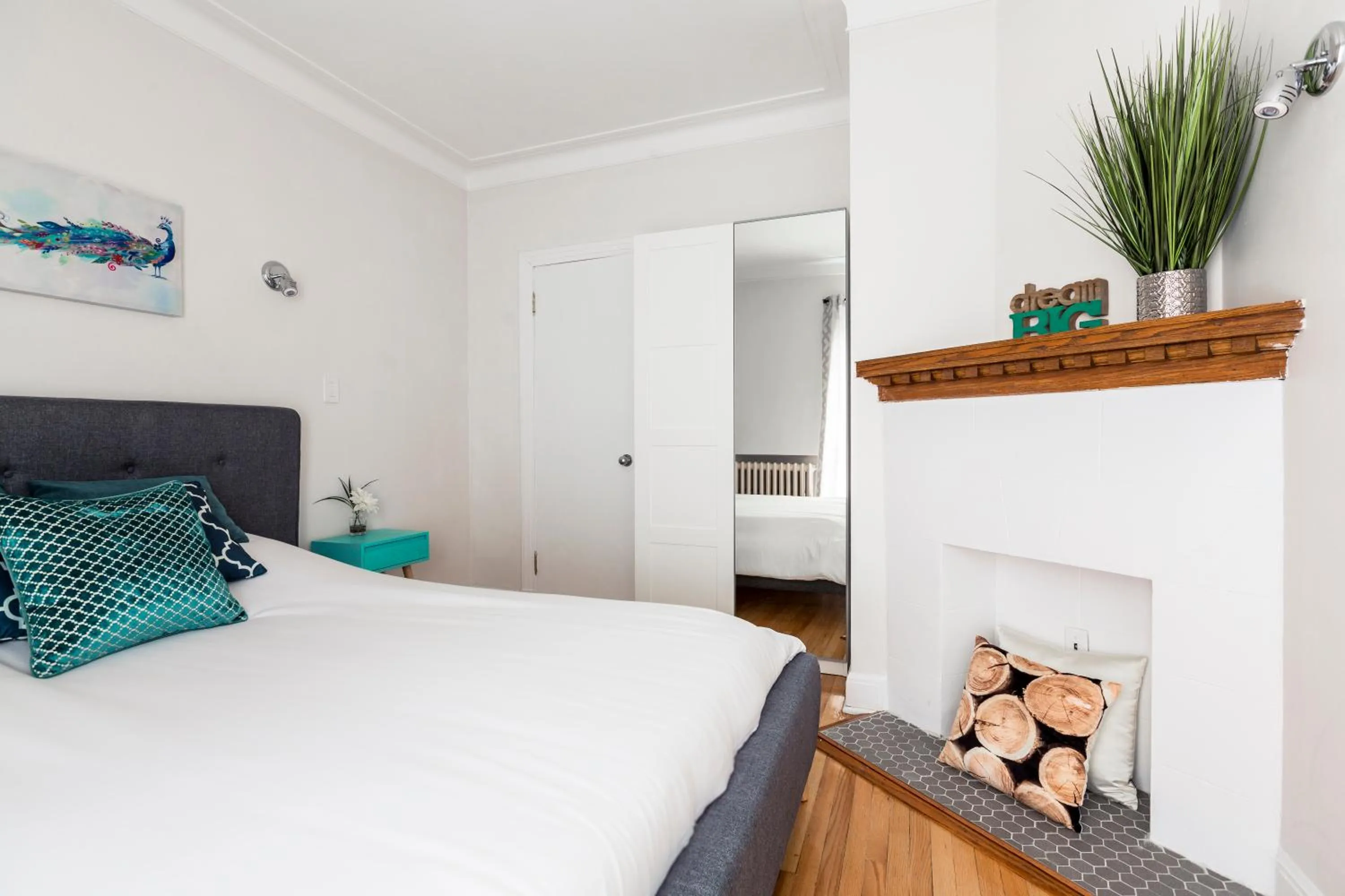 Bed in MTLVacationrentals-The MTLVR Kisses