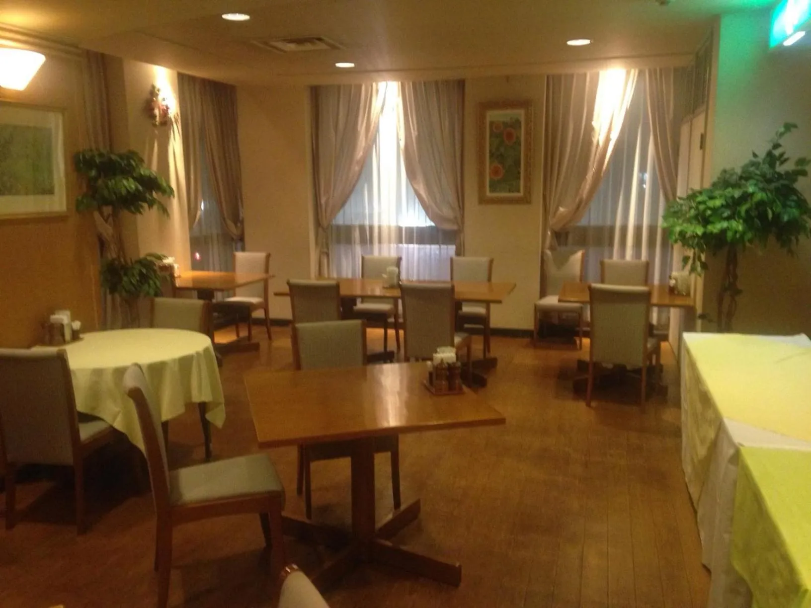 Restaurant/places to eat in Hotel Sunroute Tochigi