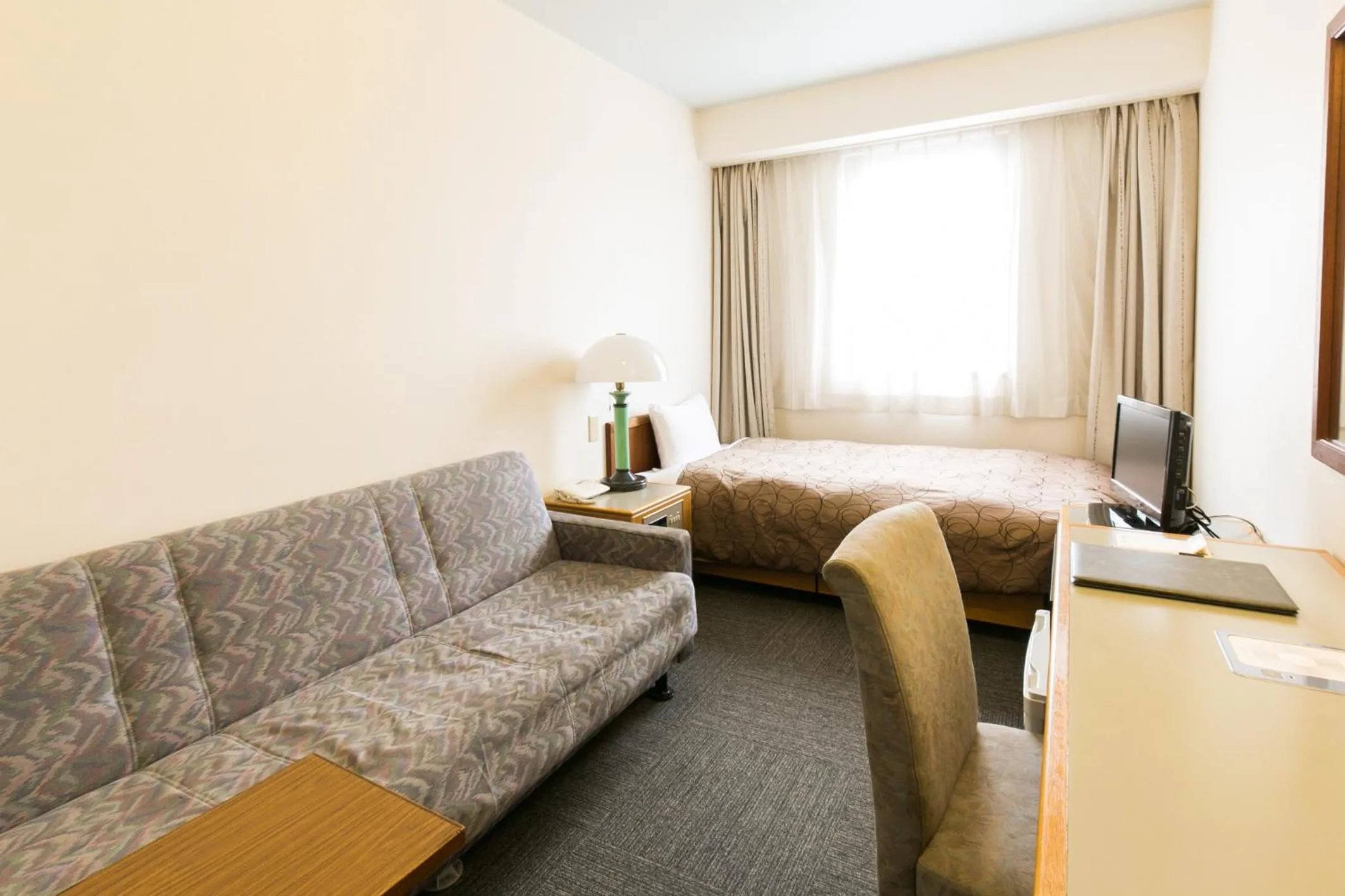 Photo of the whole room in Hotel Sunroute Tochigi