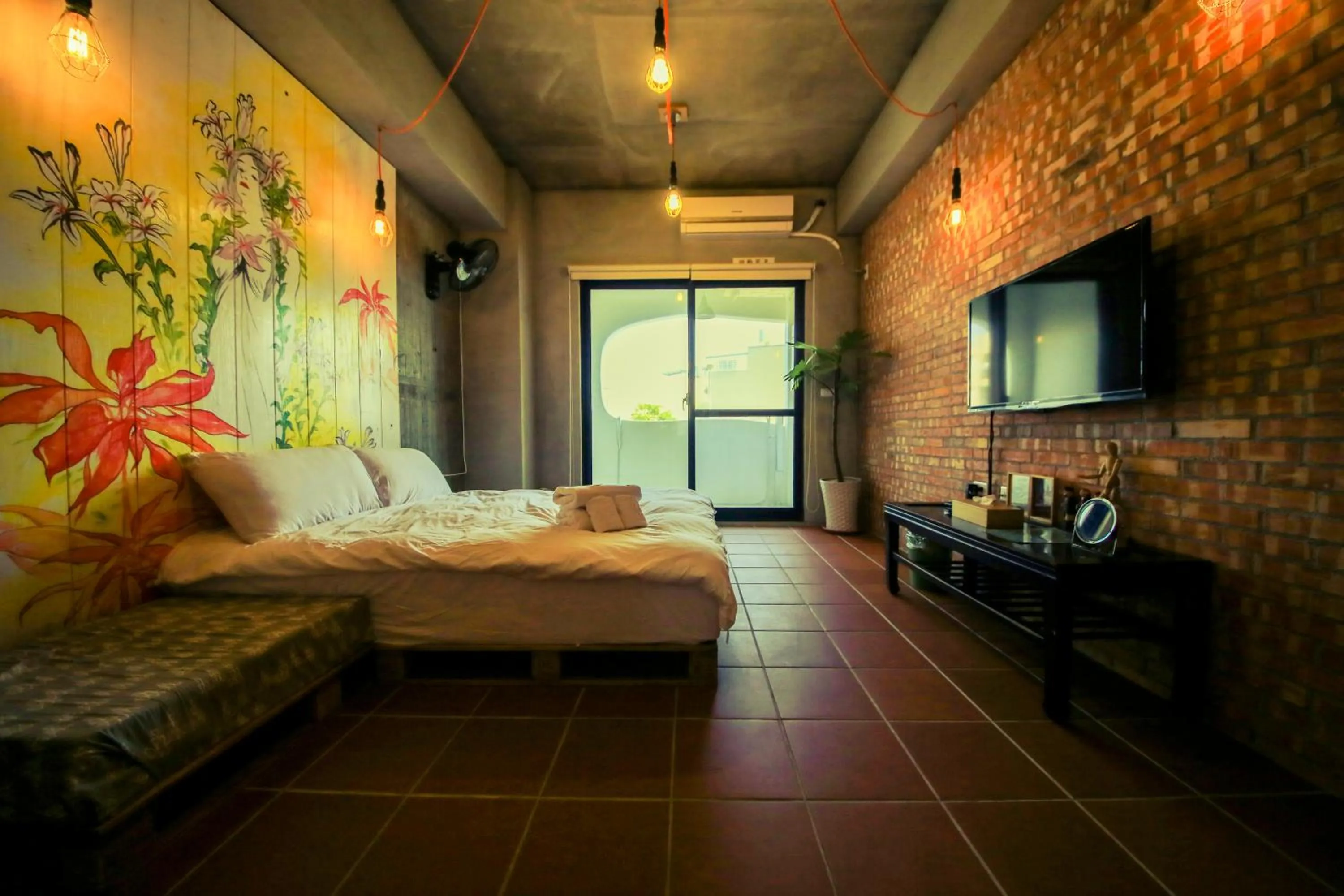 Photo of the whole room, Bed in Anping Wikid Design Hotel