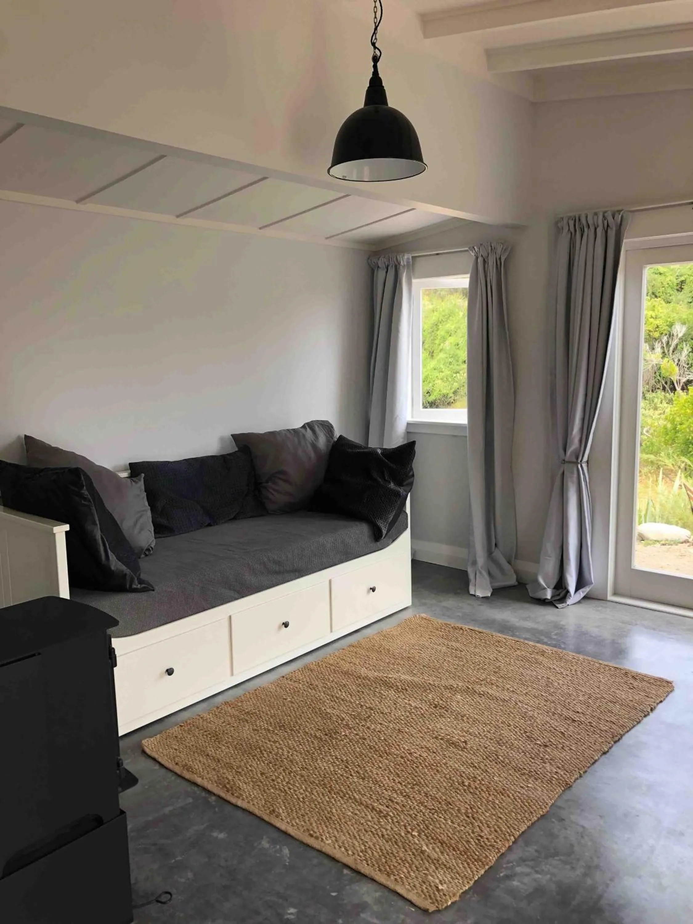 Bed in The Pear Orchard Lodge