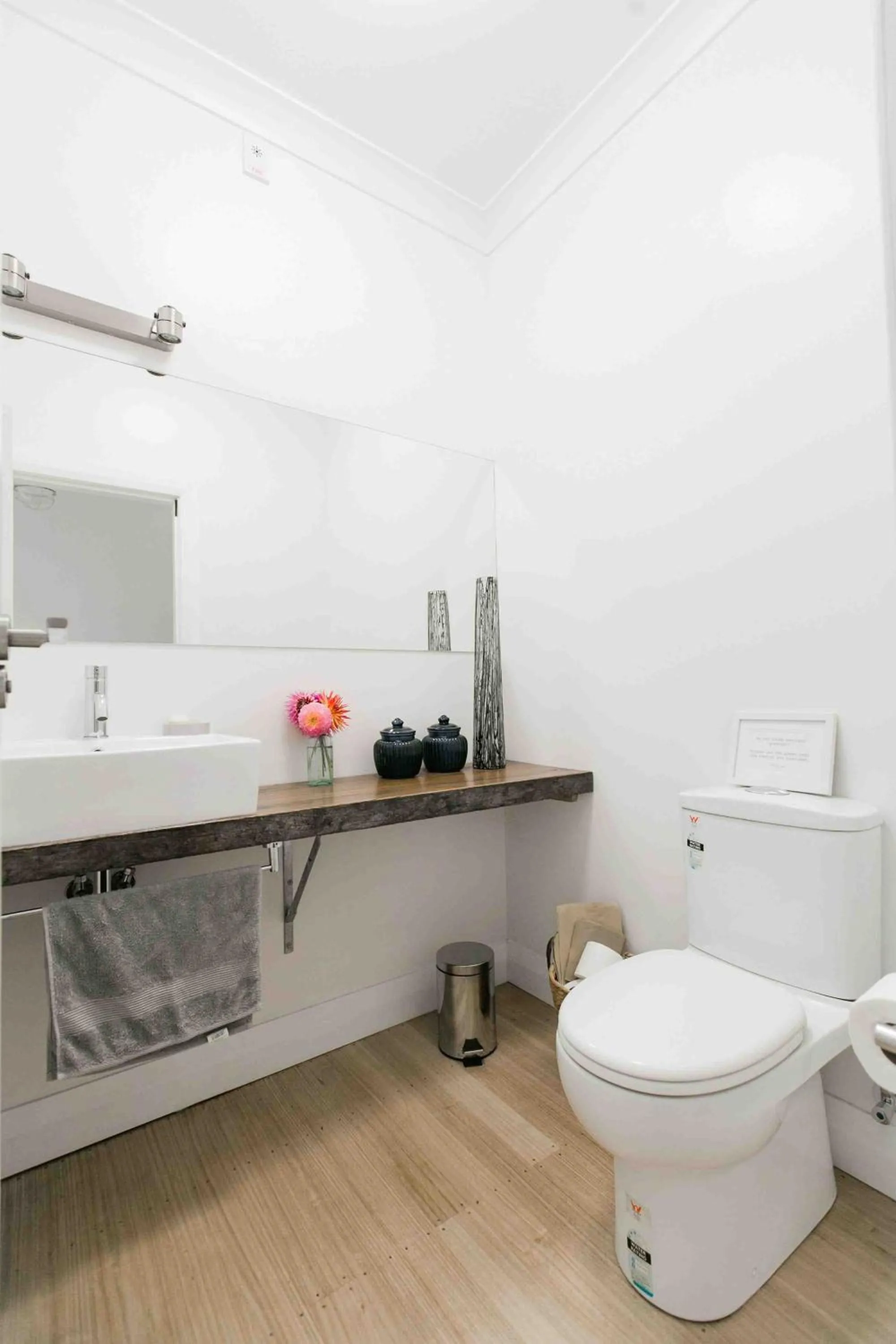 Bathroom in The Pear Orchard Lodge