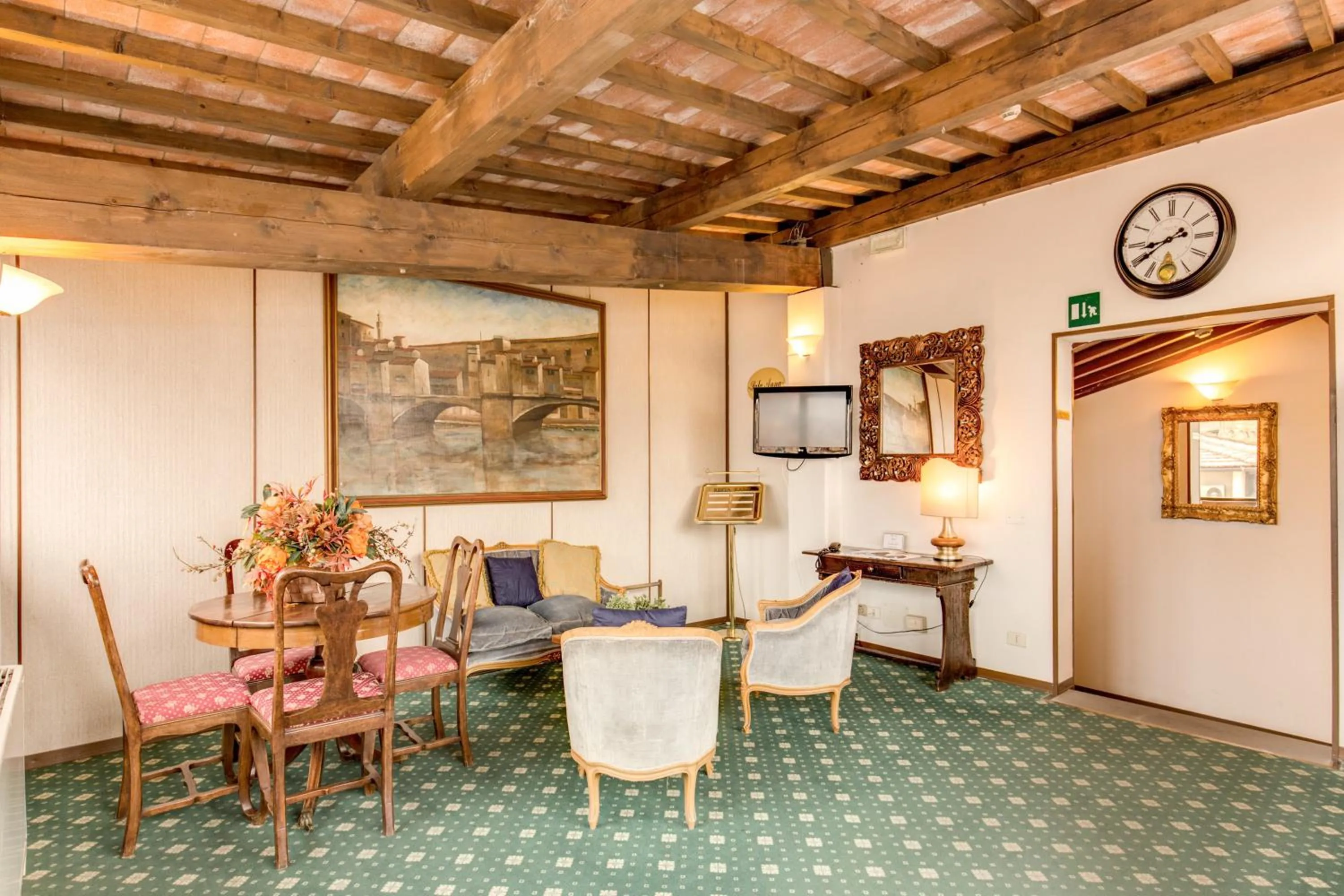 Communal lounge/ TV room in Hotel S.Giorgio & Olimpic