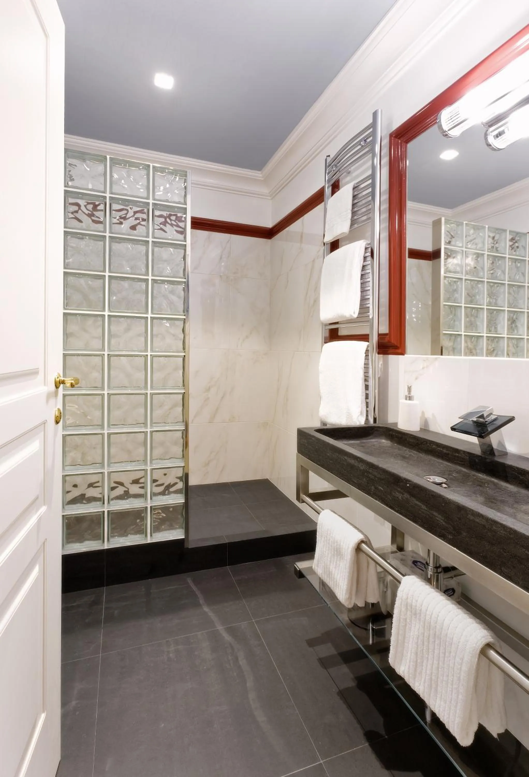 Bathroom in La Maison du Sage