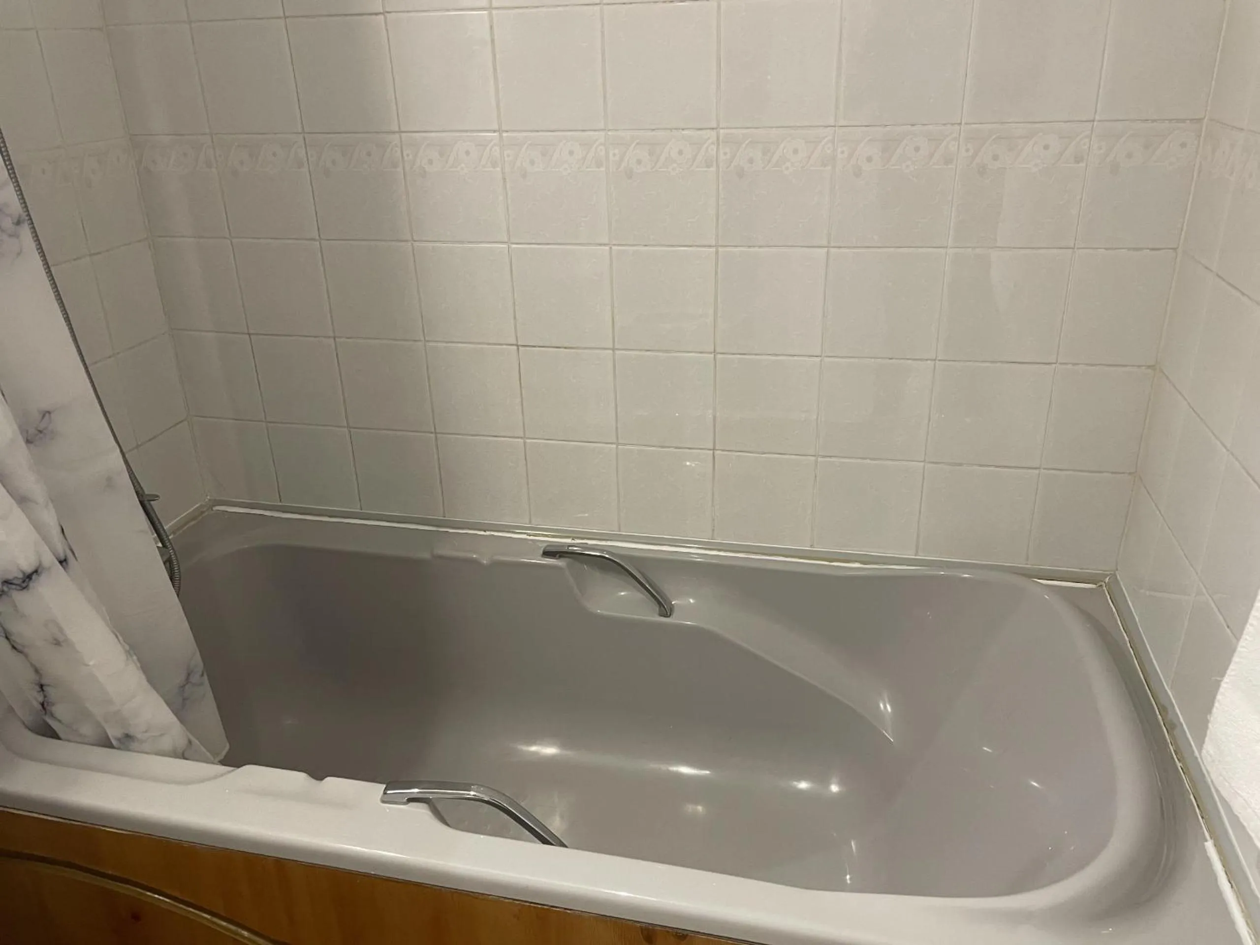 Bathroom in Diamonds Inn