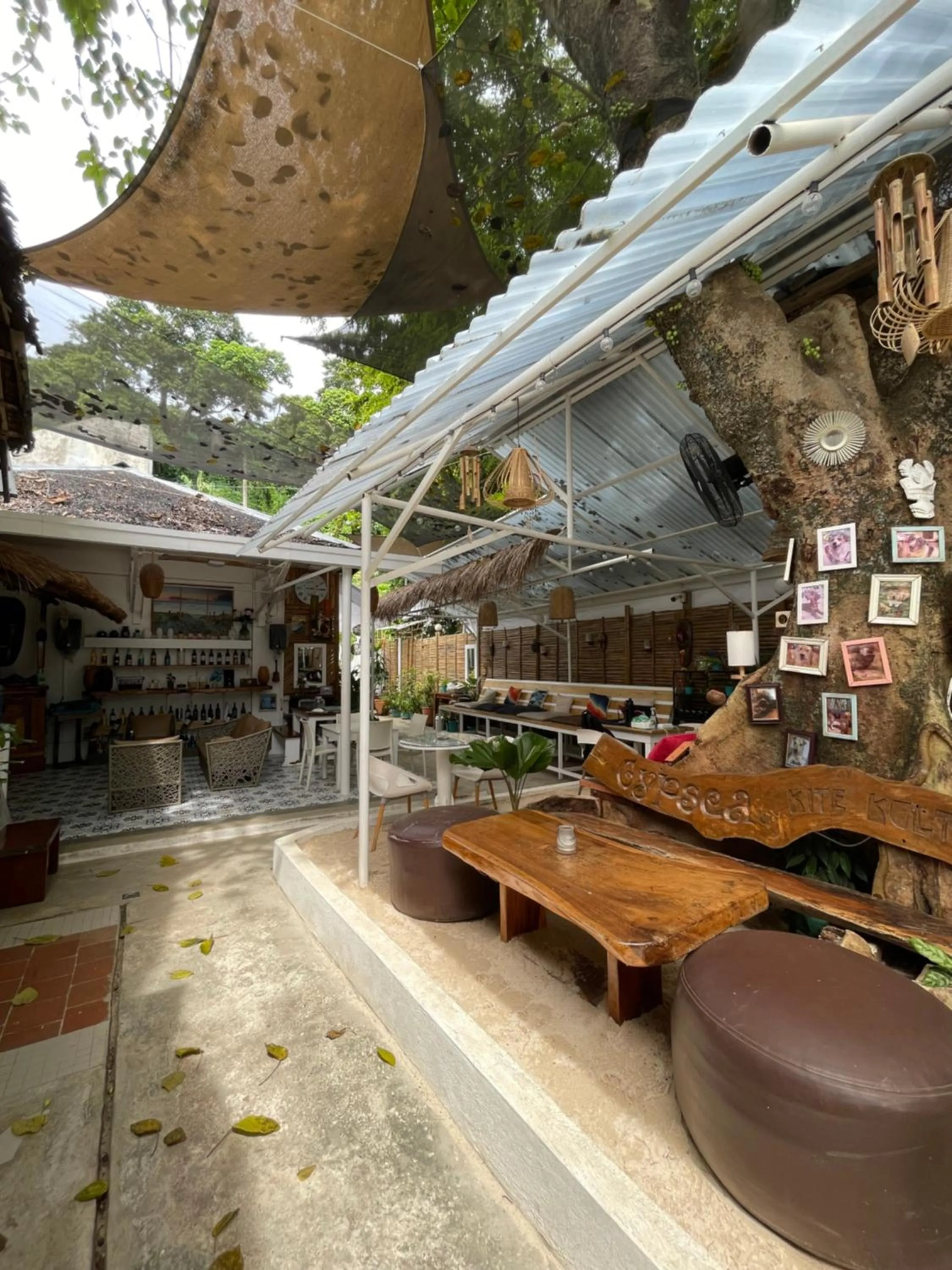 Restaurant/places to eat in Everrich Boutique Resort Boracay