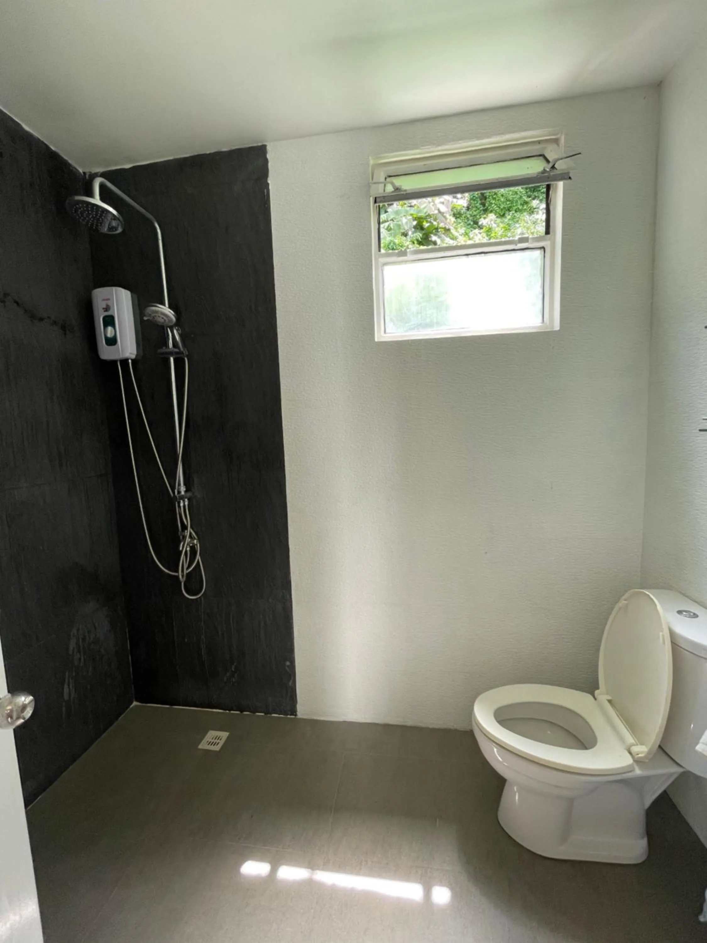 Toilet in Everrich Boutique Resort Boracay