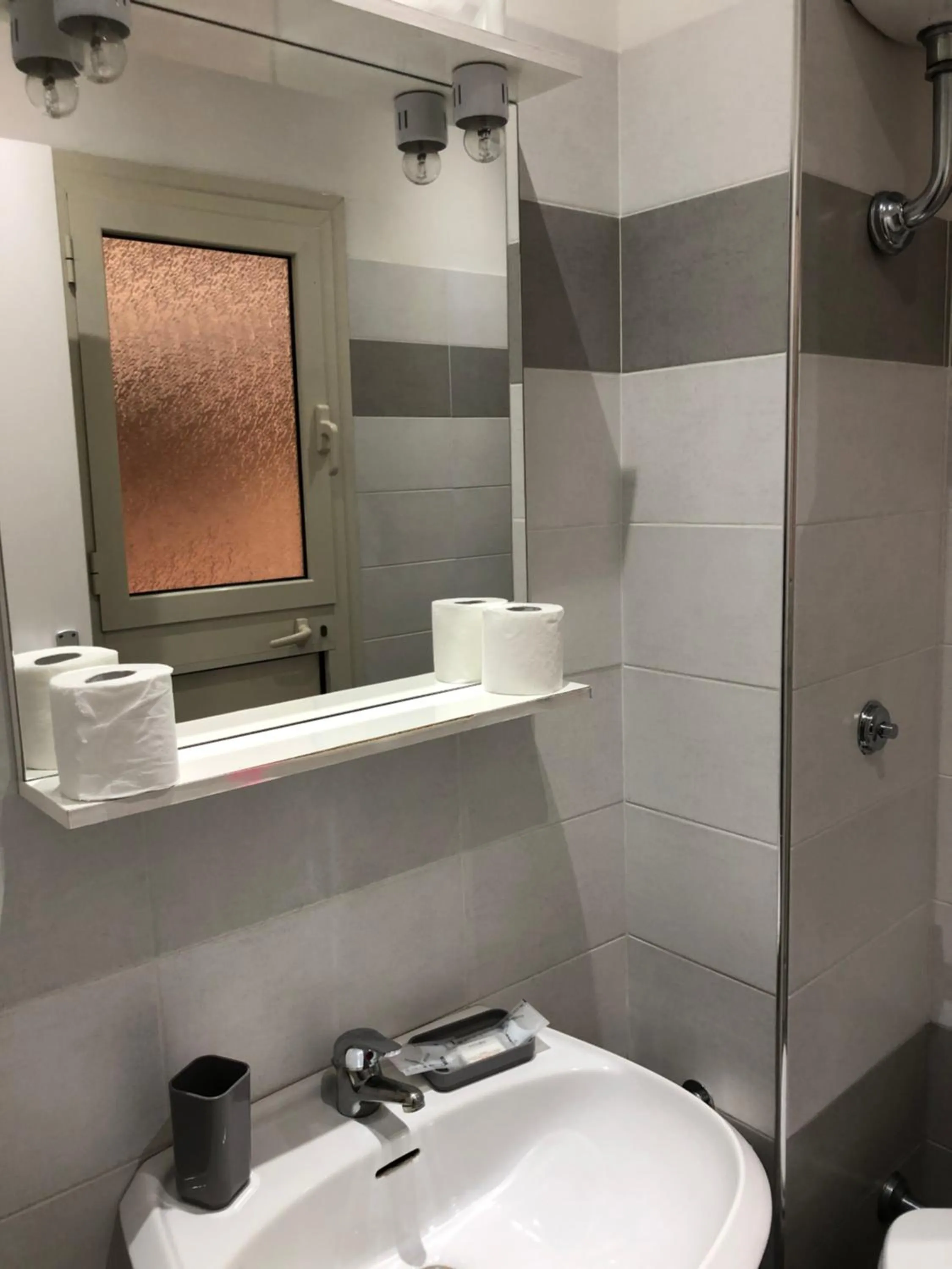 Bathroom in Domus Santa Caterina