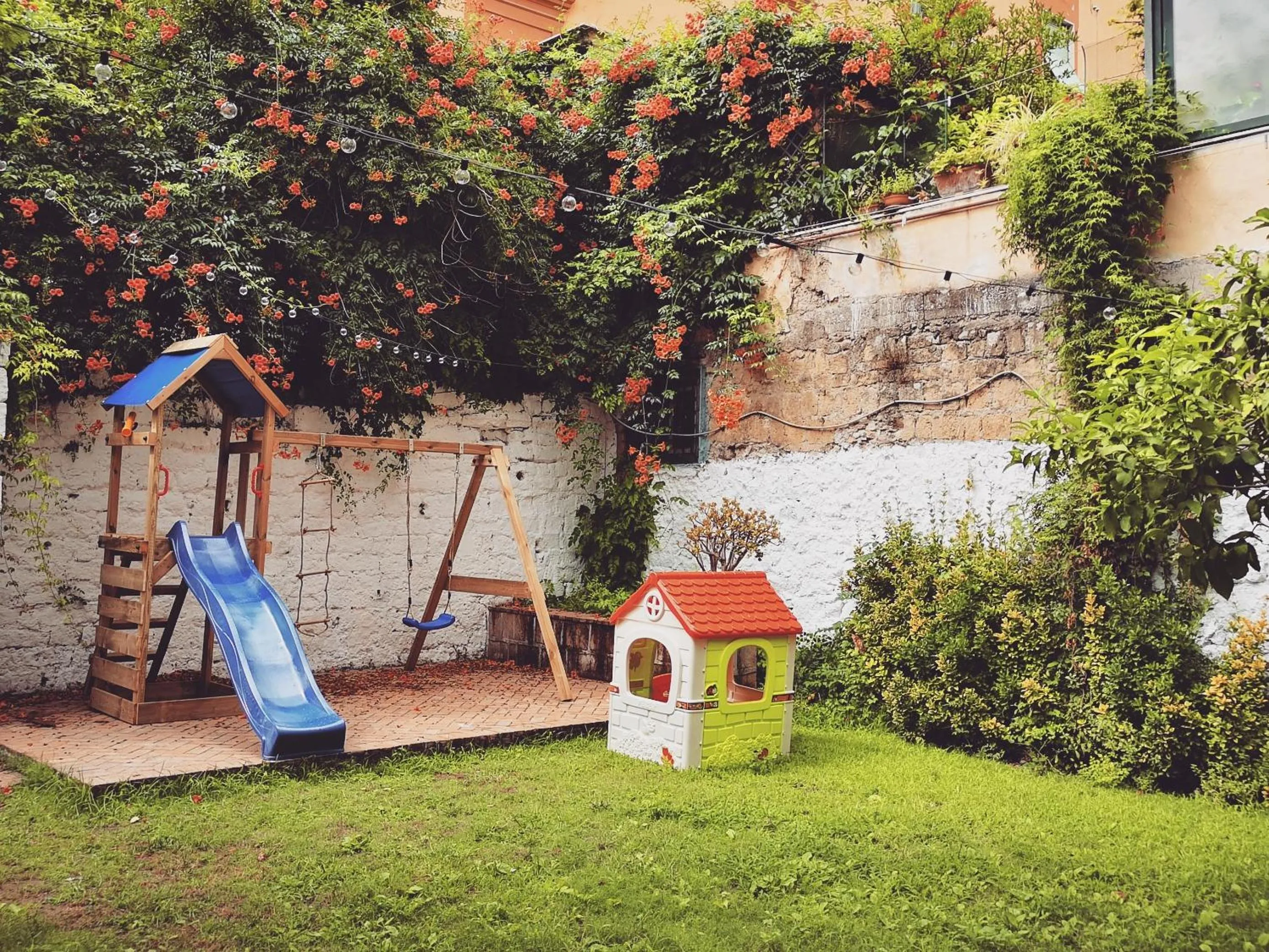 Children play ground in The Foria House by House In Naples