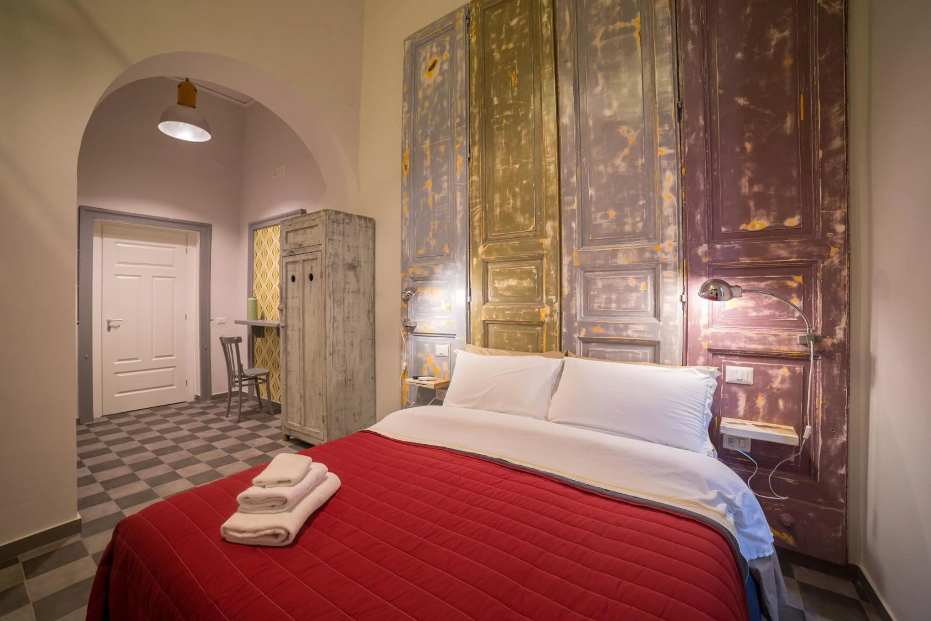 Bed in The Foria House by House In Naples