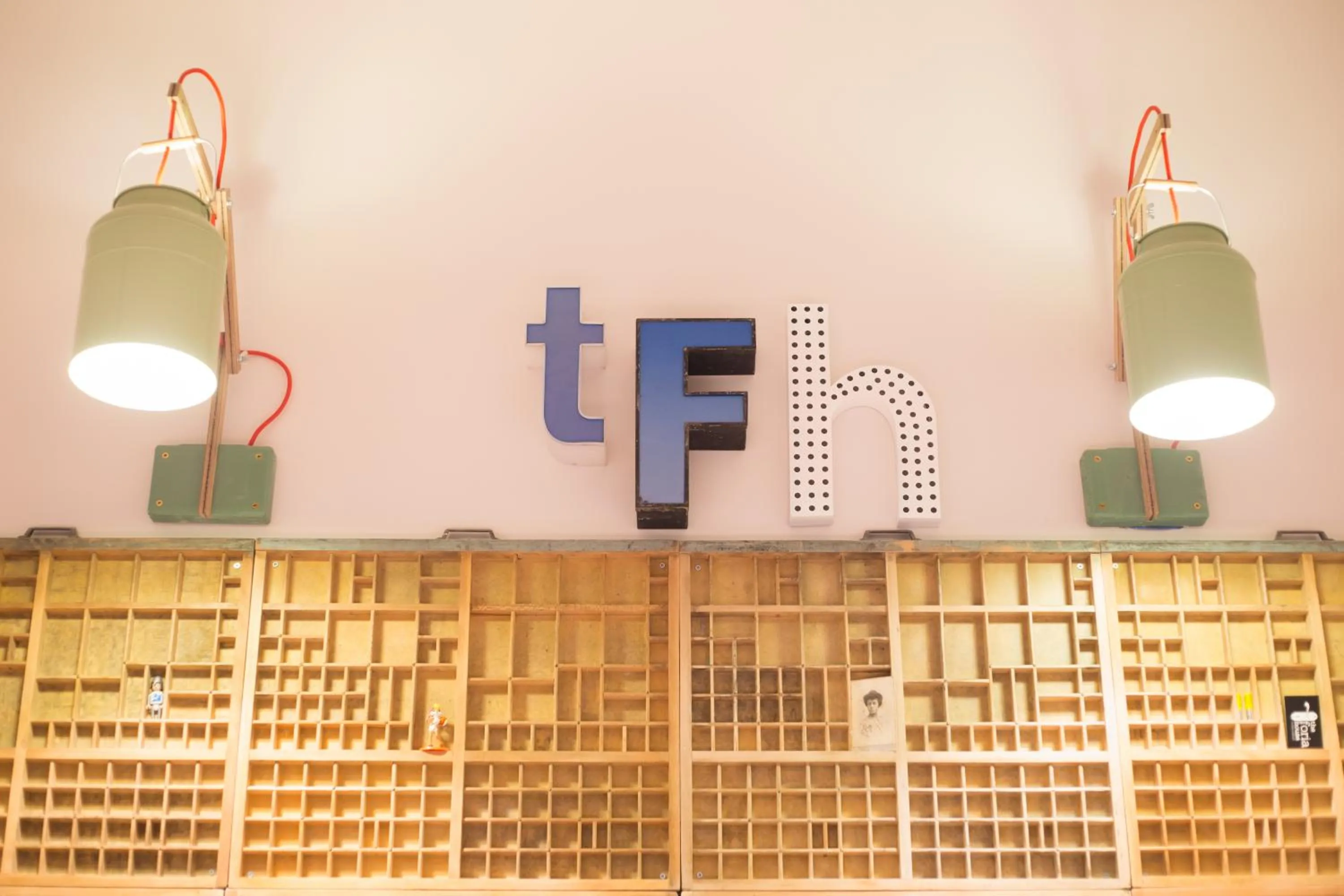 Logo/Certificate/Sign in The Foria House by House In Naples