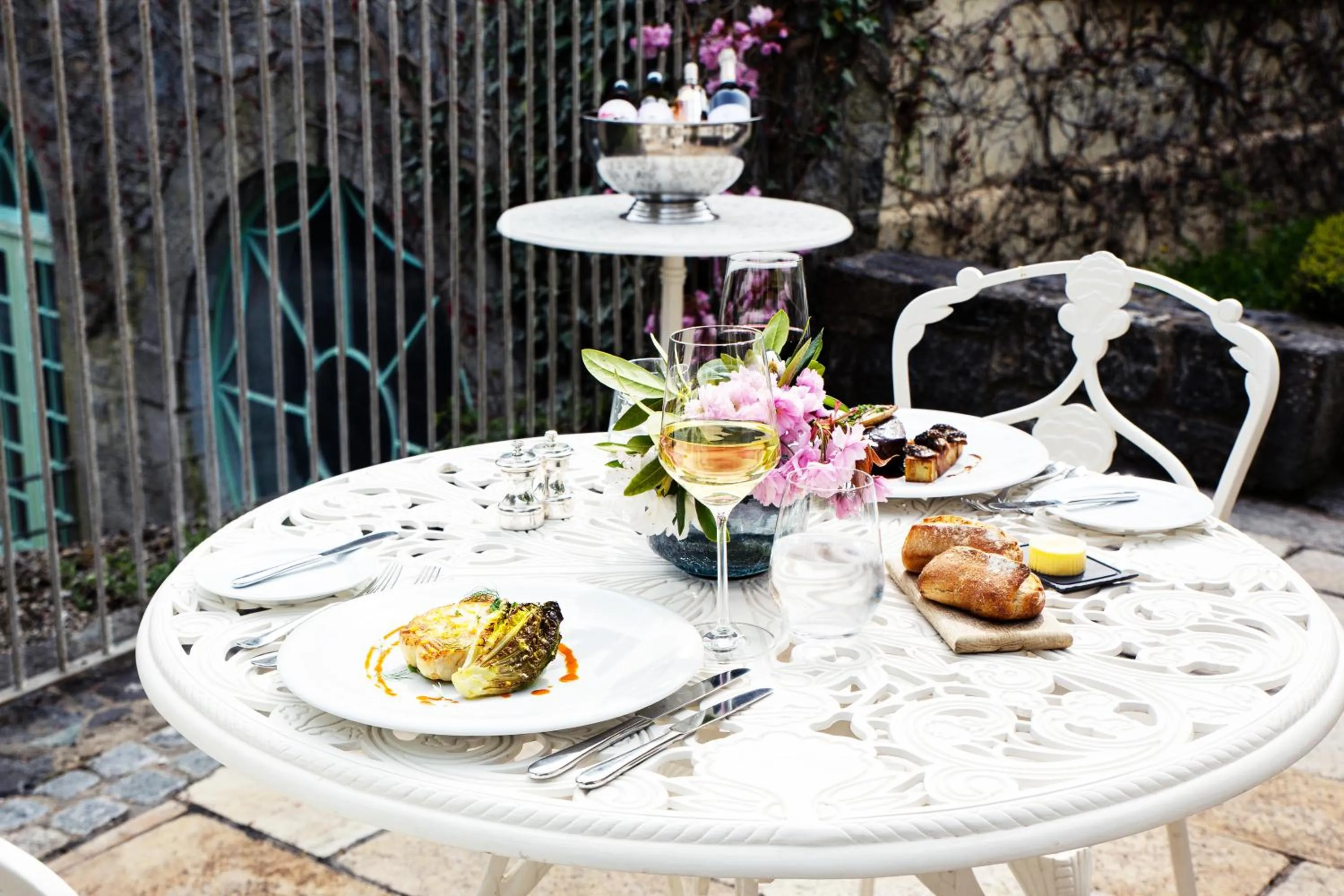 Restaurant/places to eat in Cliff at Lyons