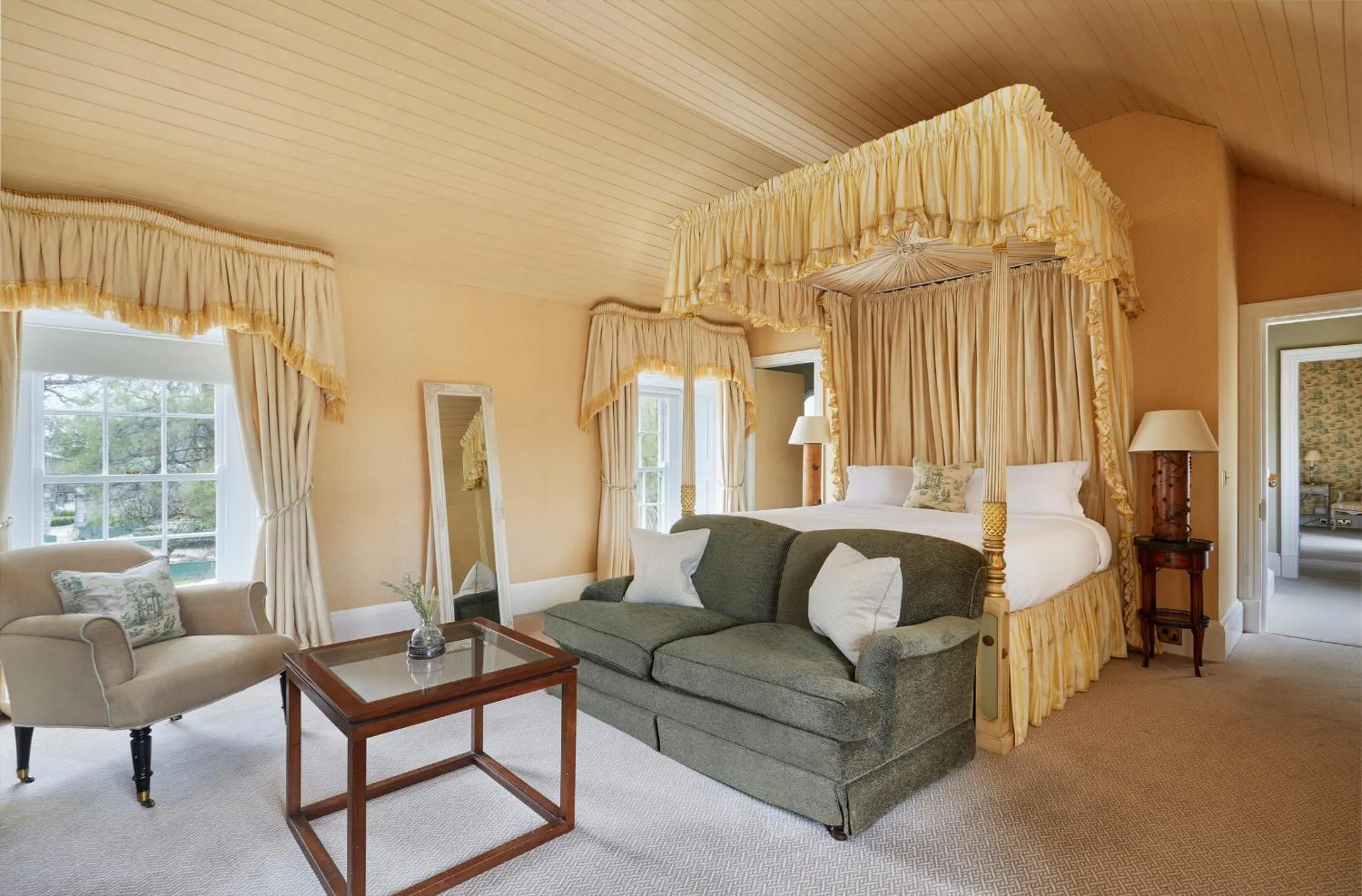 Bed in Cliff at Lyons