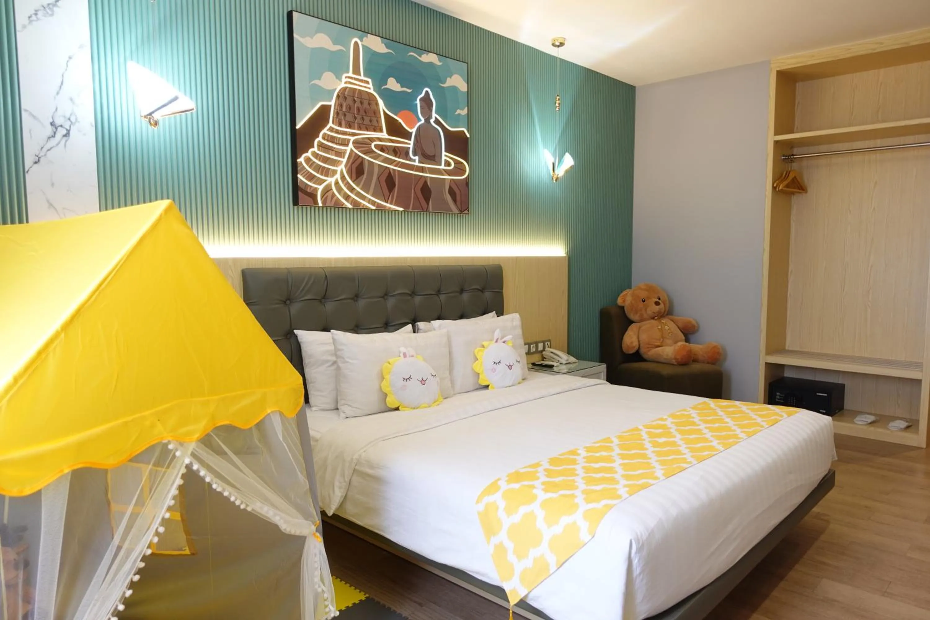 Bed in Grand Kangen Hotel Urip Sumoharjo