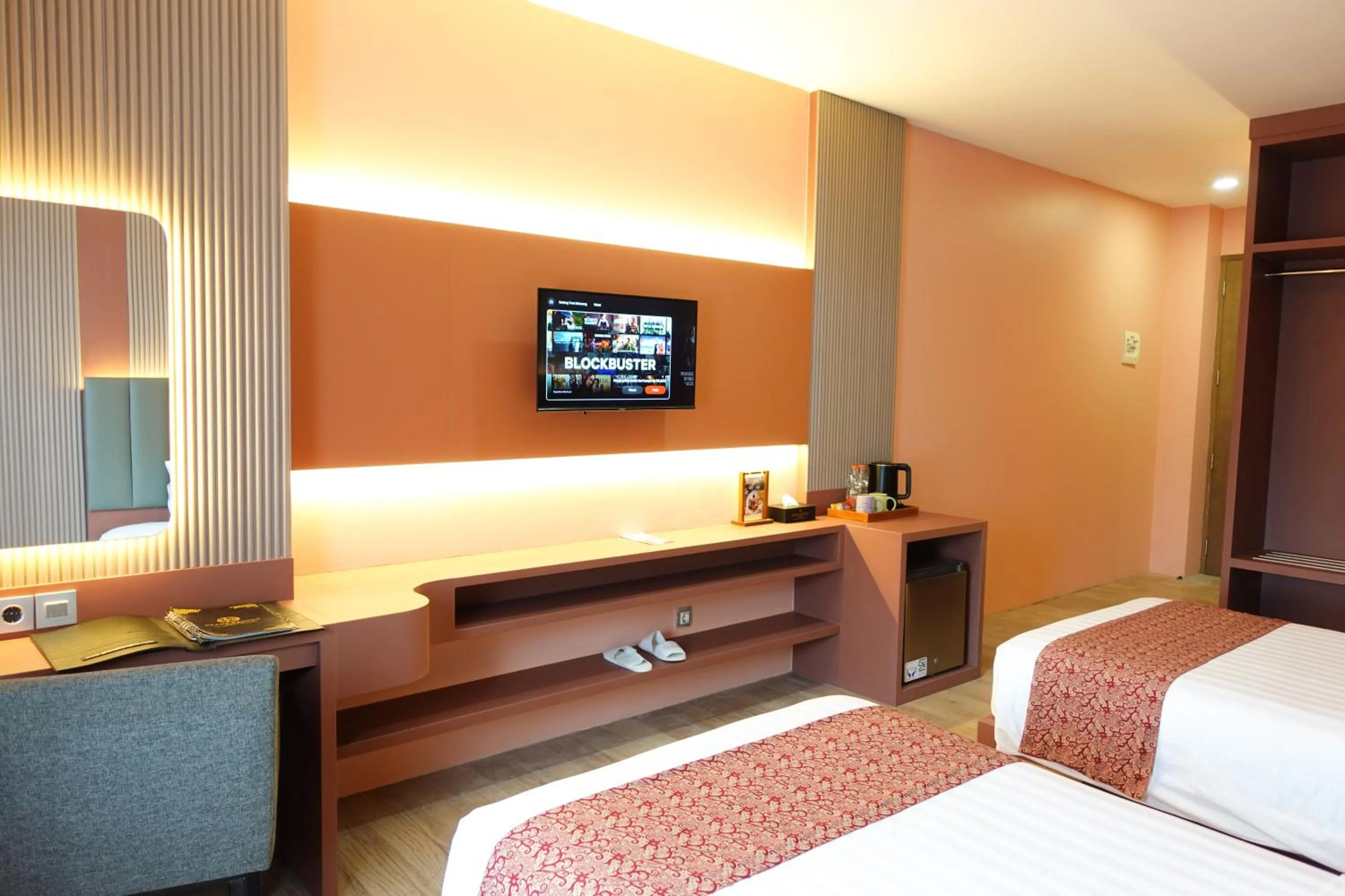 Bedroom, Bed in Grand Kangen Hotel Urip Sumoharjo