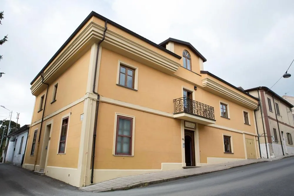 Property building in Vibo In Centro