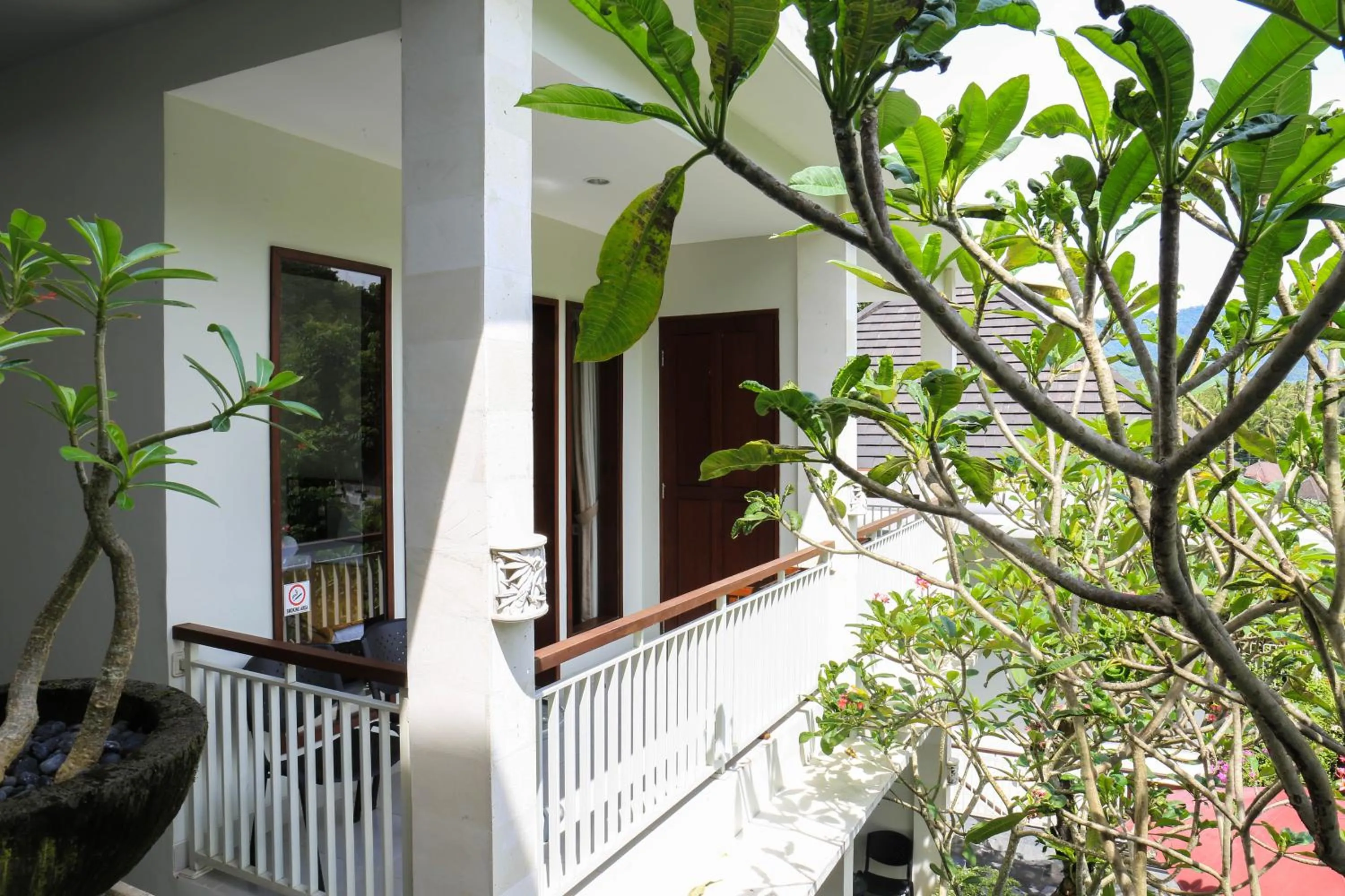 Patio in Dewi Villa Padangbai Hotel