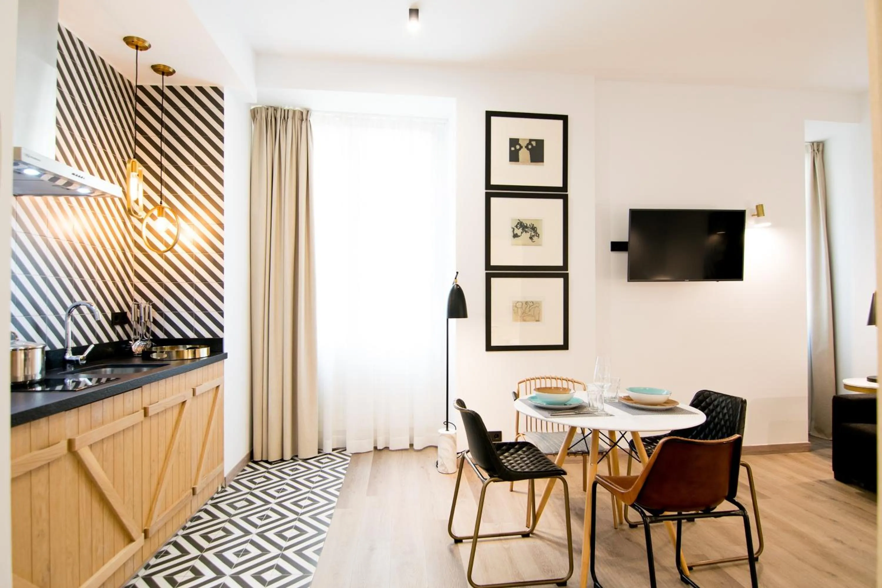 kitchen in MYR Plaza Mercado & Spa