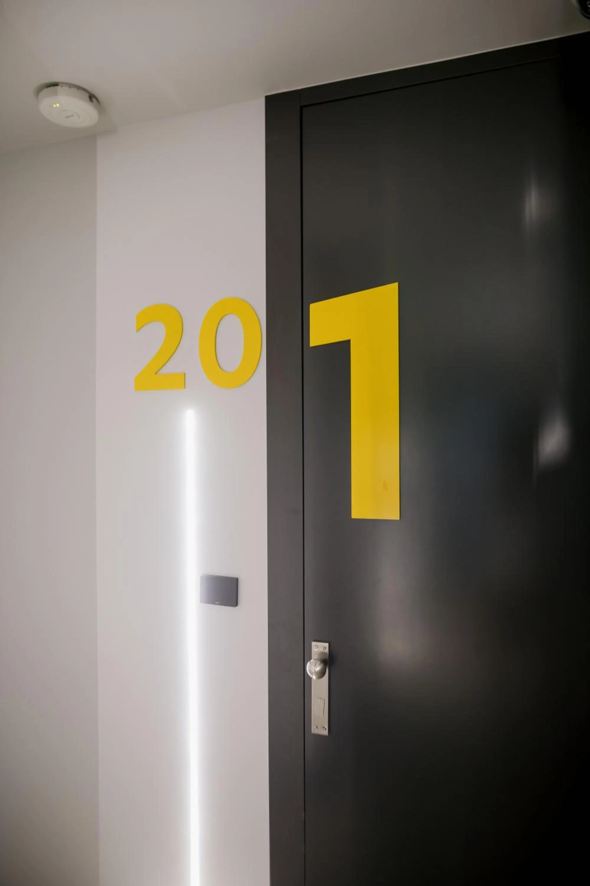 Property building in MYR Plaza Mercado & Spa