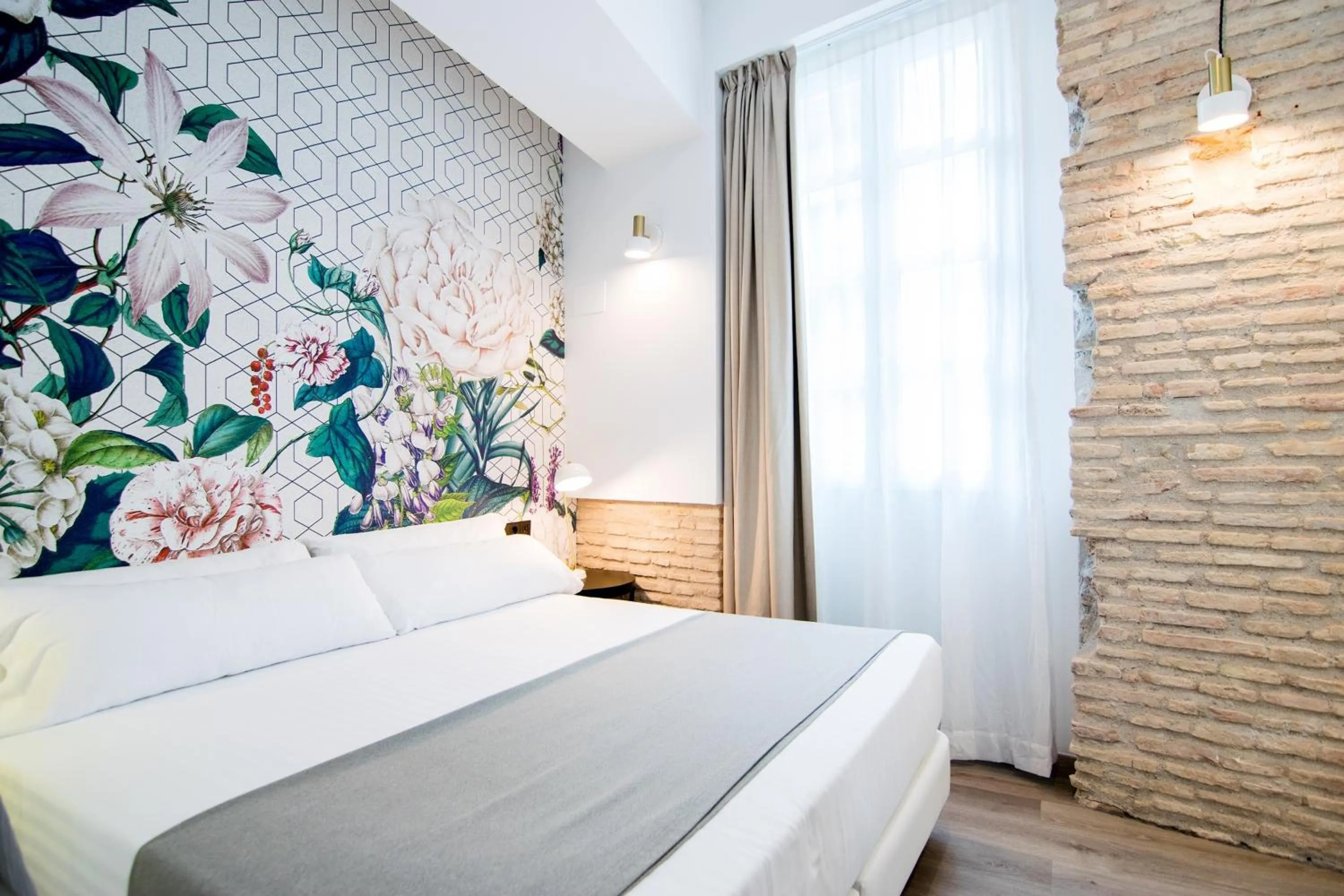 Bedroom, Bed in MYR Plaza Mercado & Spa