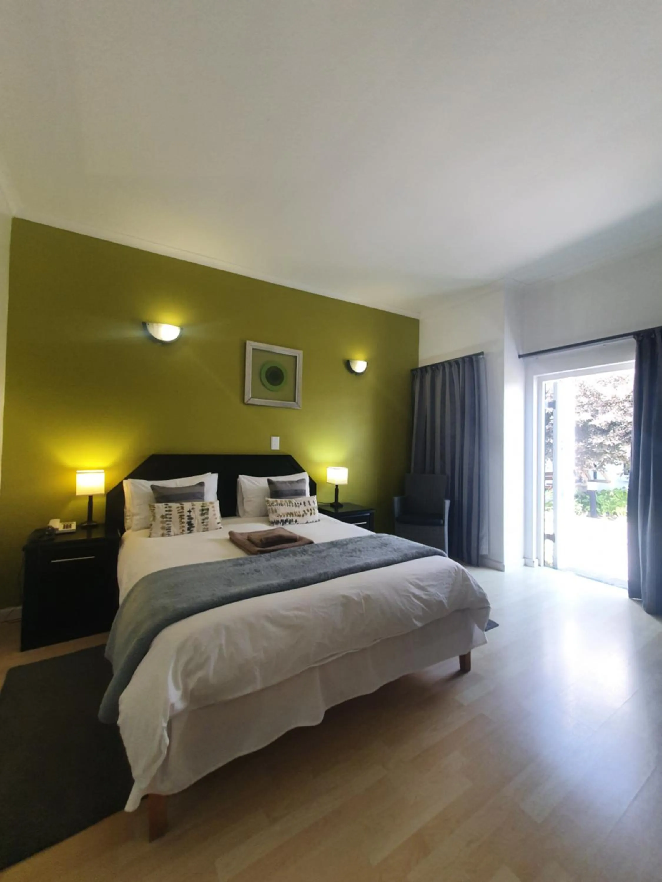 Photo of the whole room, Bed in Langholm Hotel