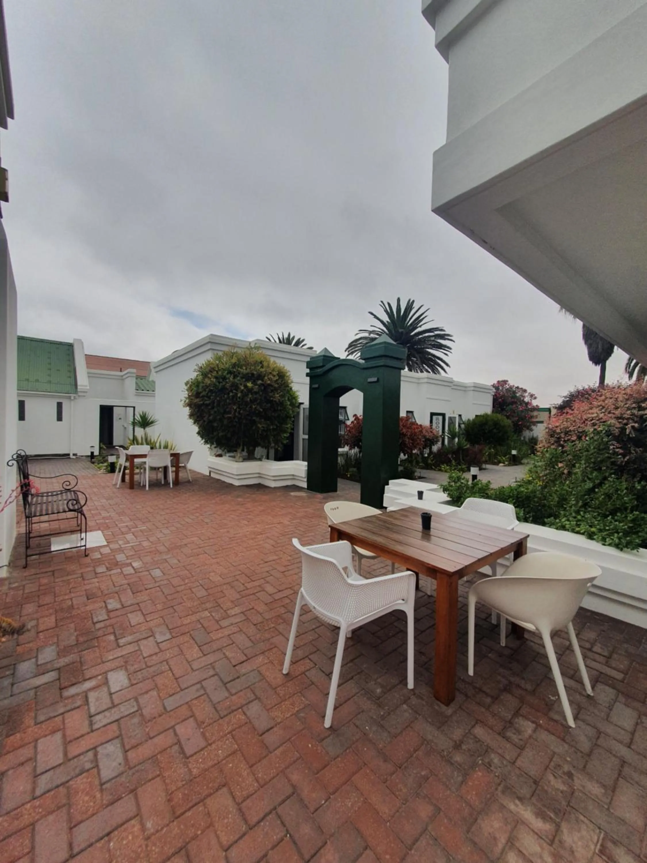 Patio in Langholm Hotel