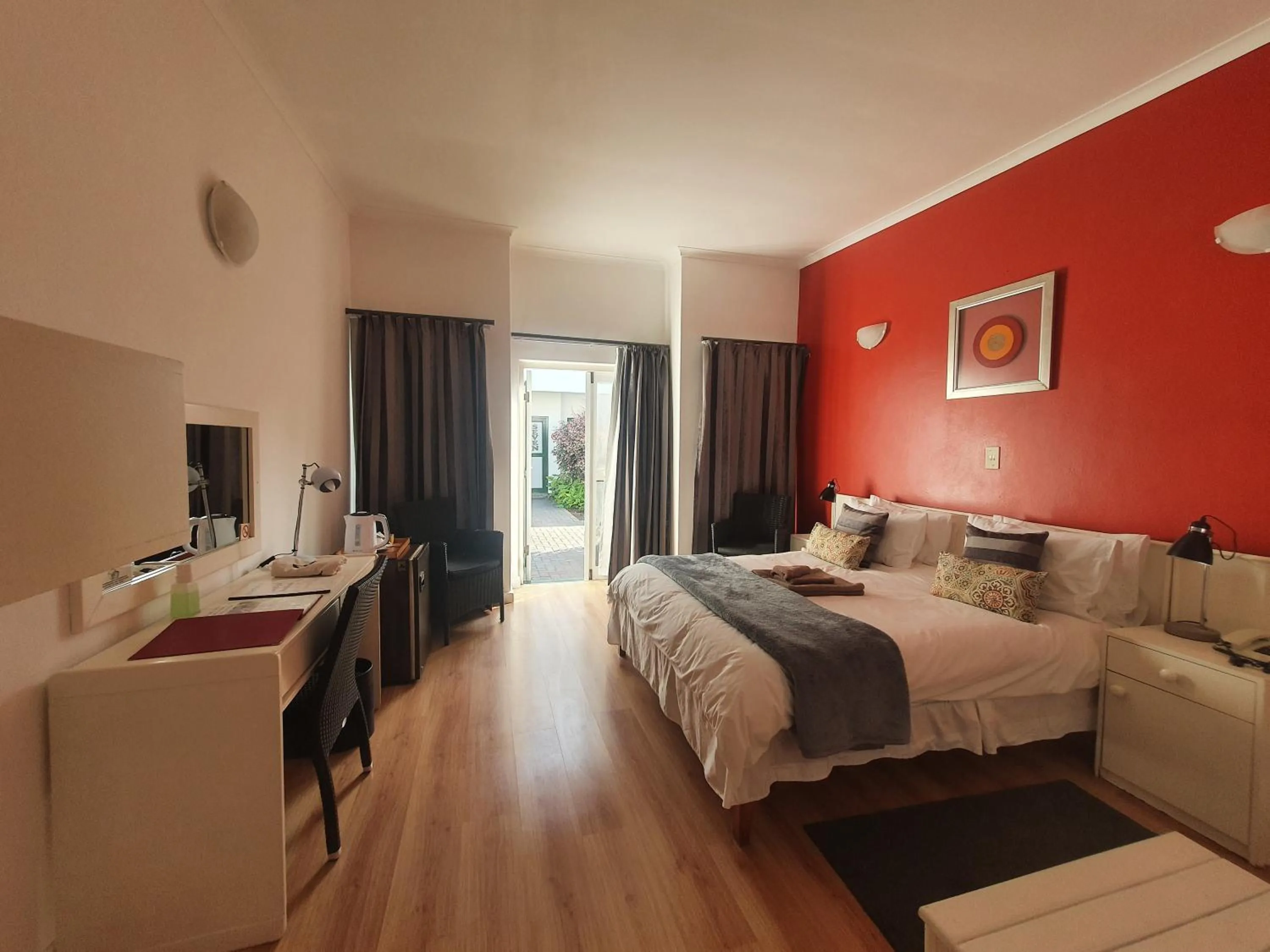 Photo of the whole room, Bed in Langholm Hotel