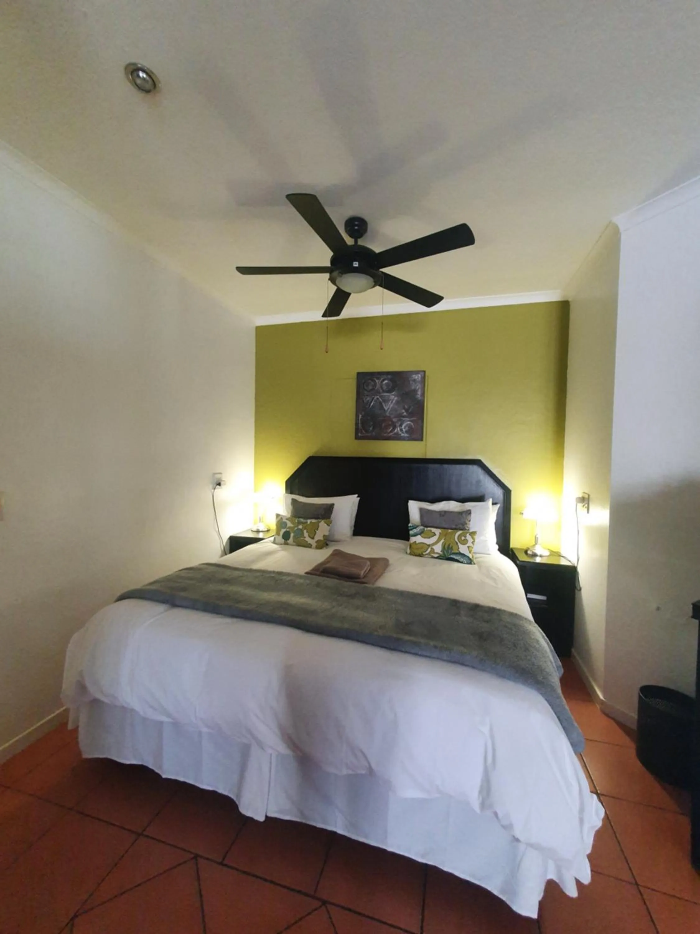 Bedroom, Bed in Langholm Hotel