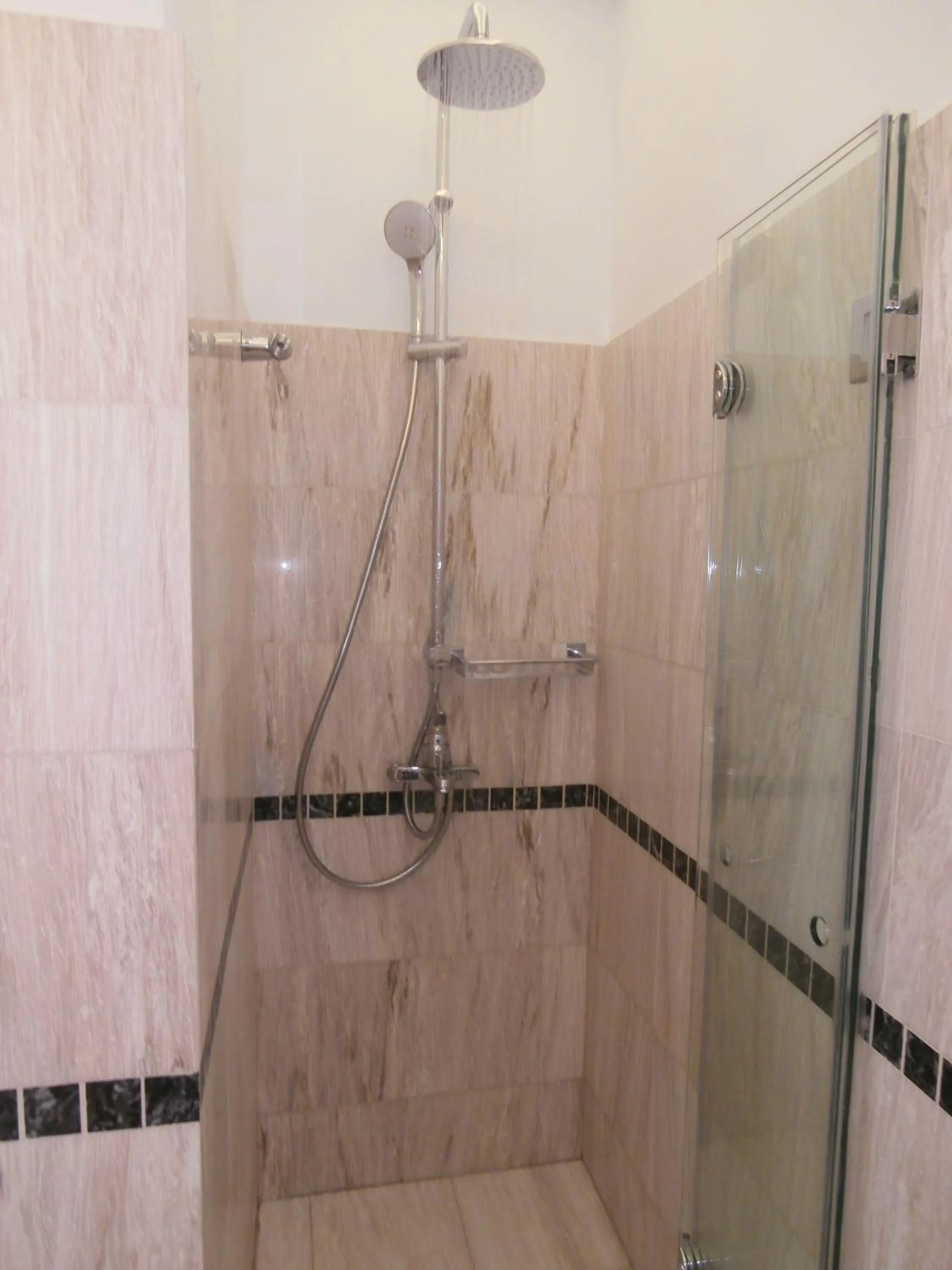 Shower in Kedros Villas