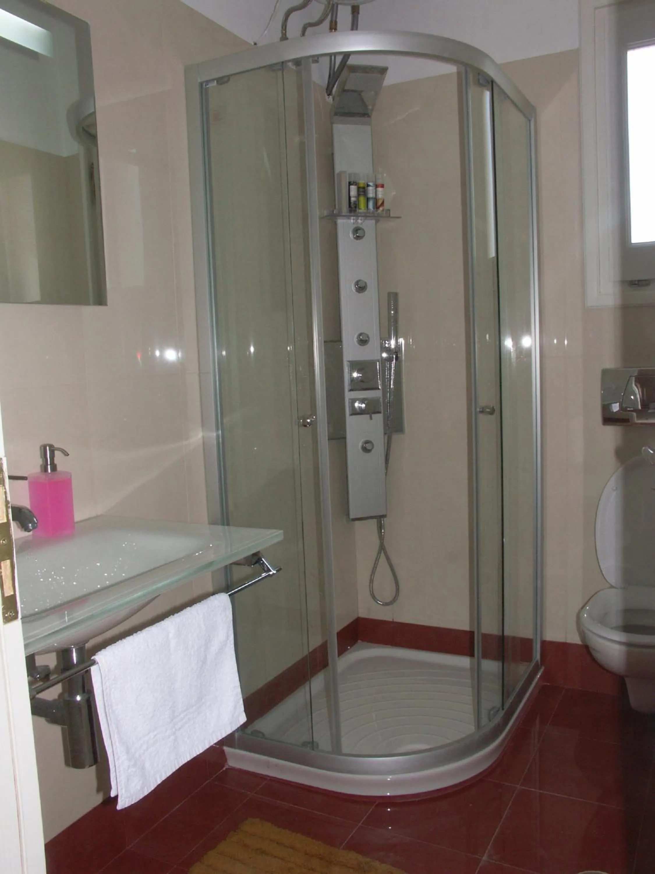 Shower in Kedros Villas