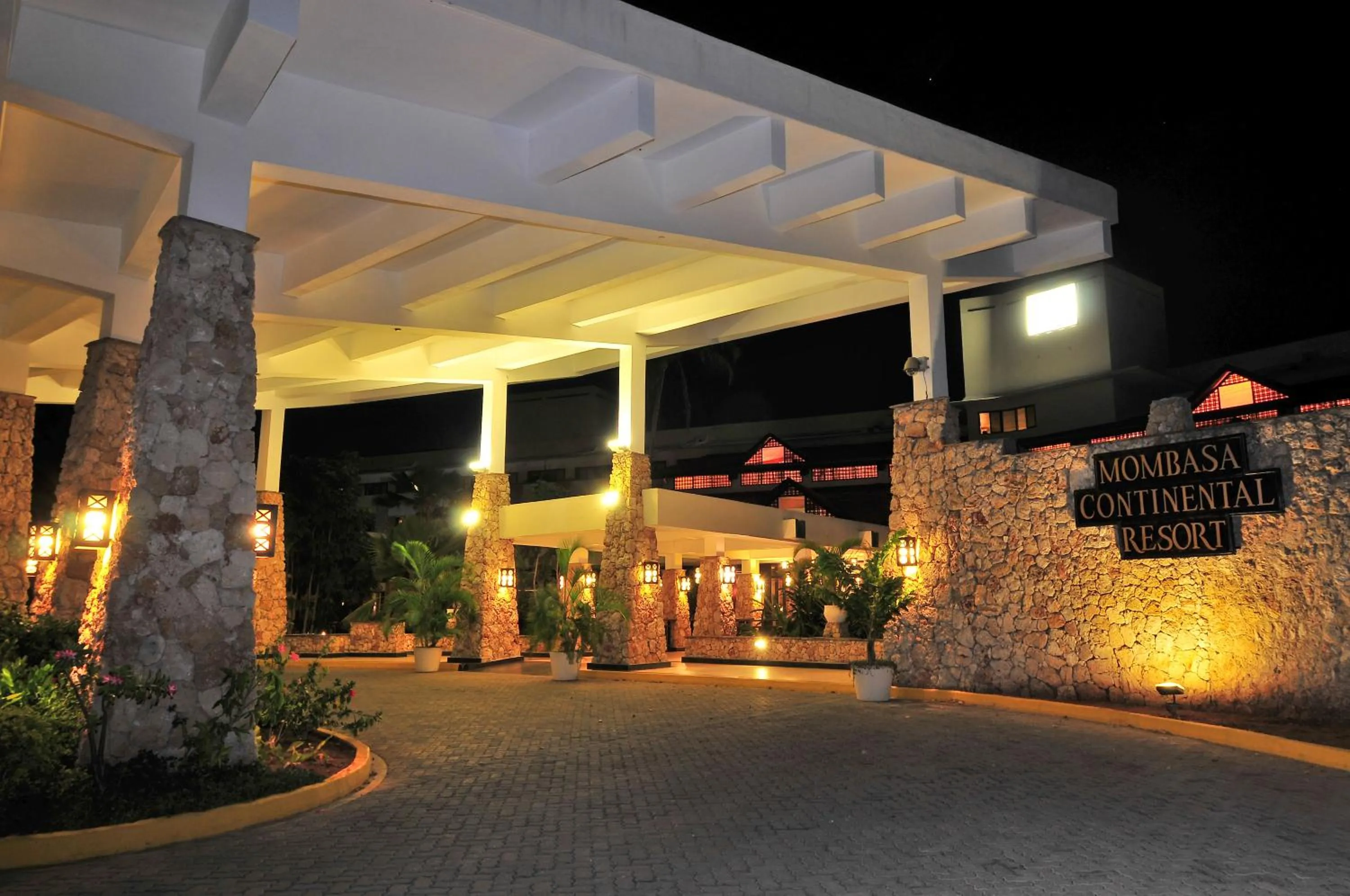 Facade/entrance in Mombasa Continental Resort