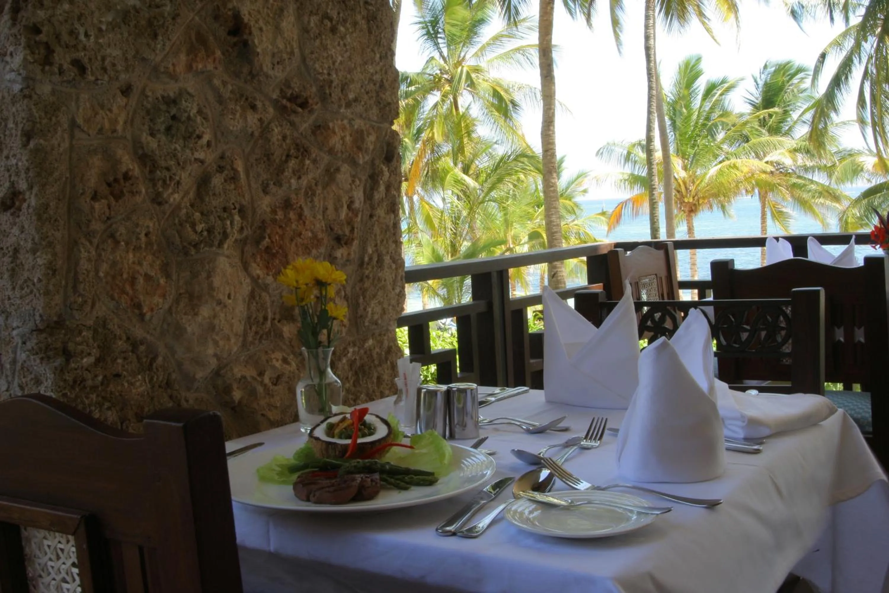 Restaurant/places to eat in Mombasa Continental Resort