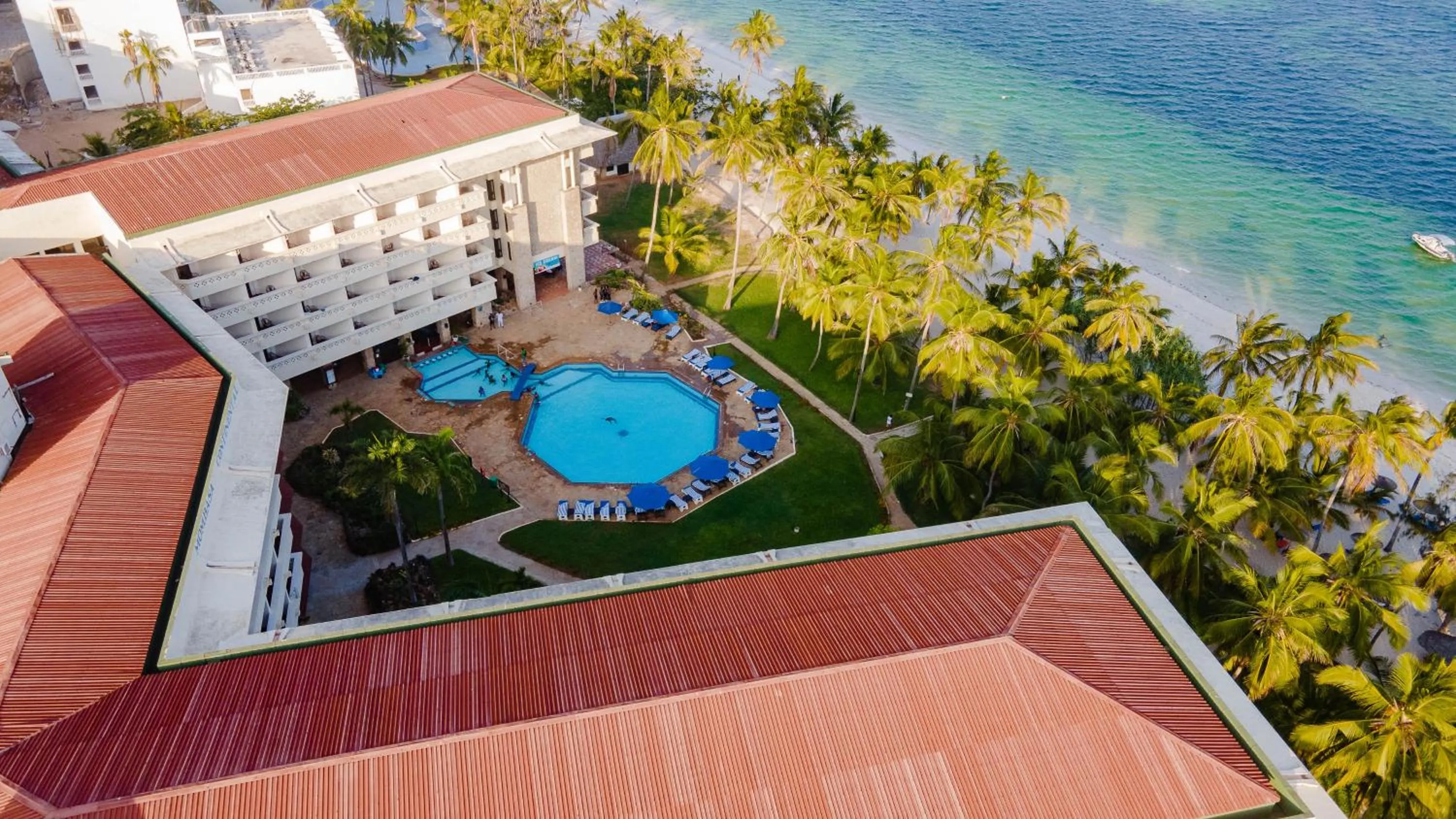 Property building in Mombasa Continental Resort