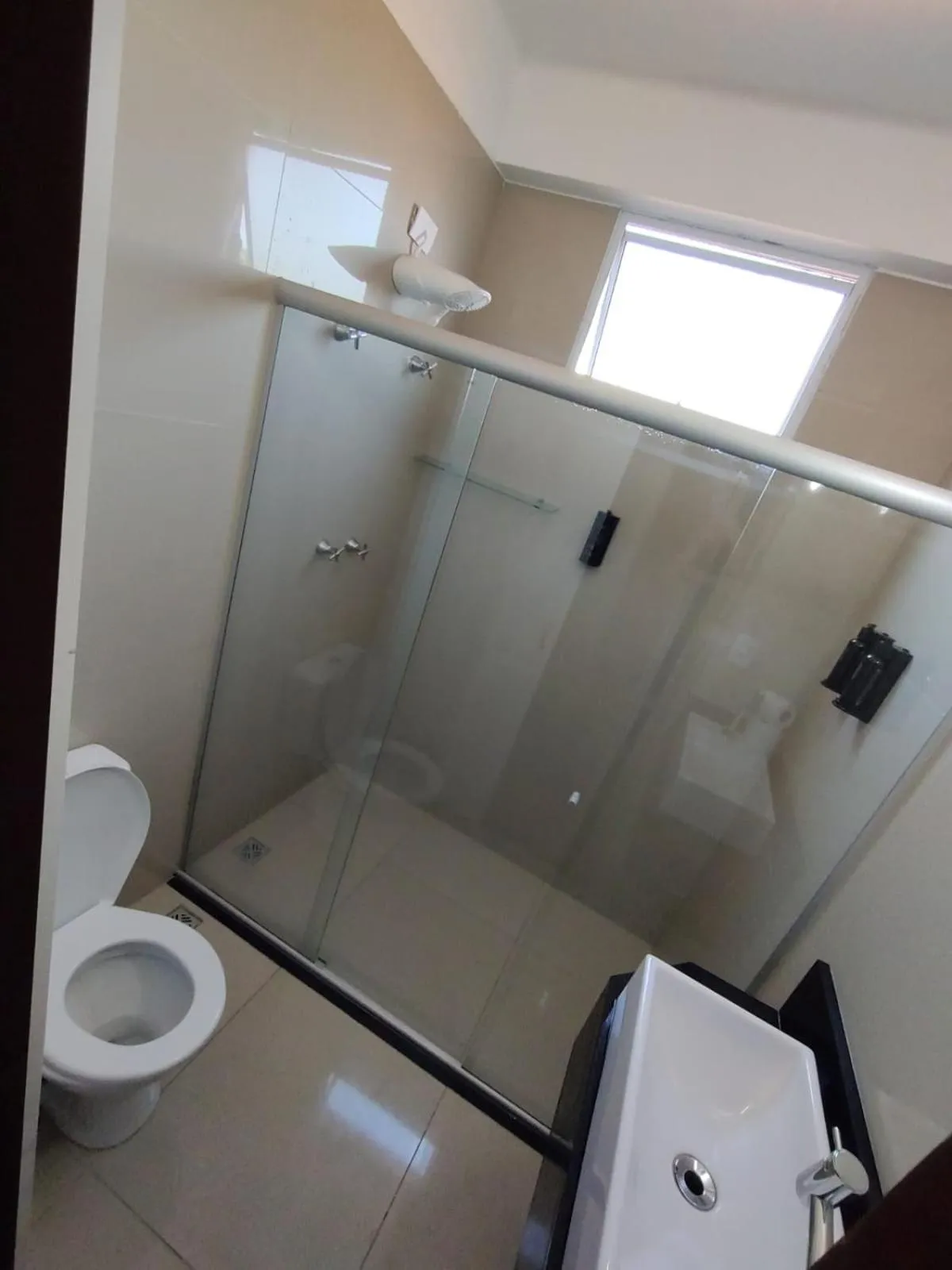 Shower in Aurora Hotel