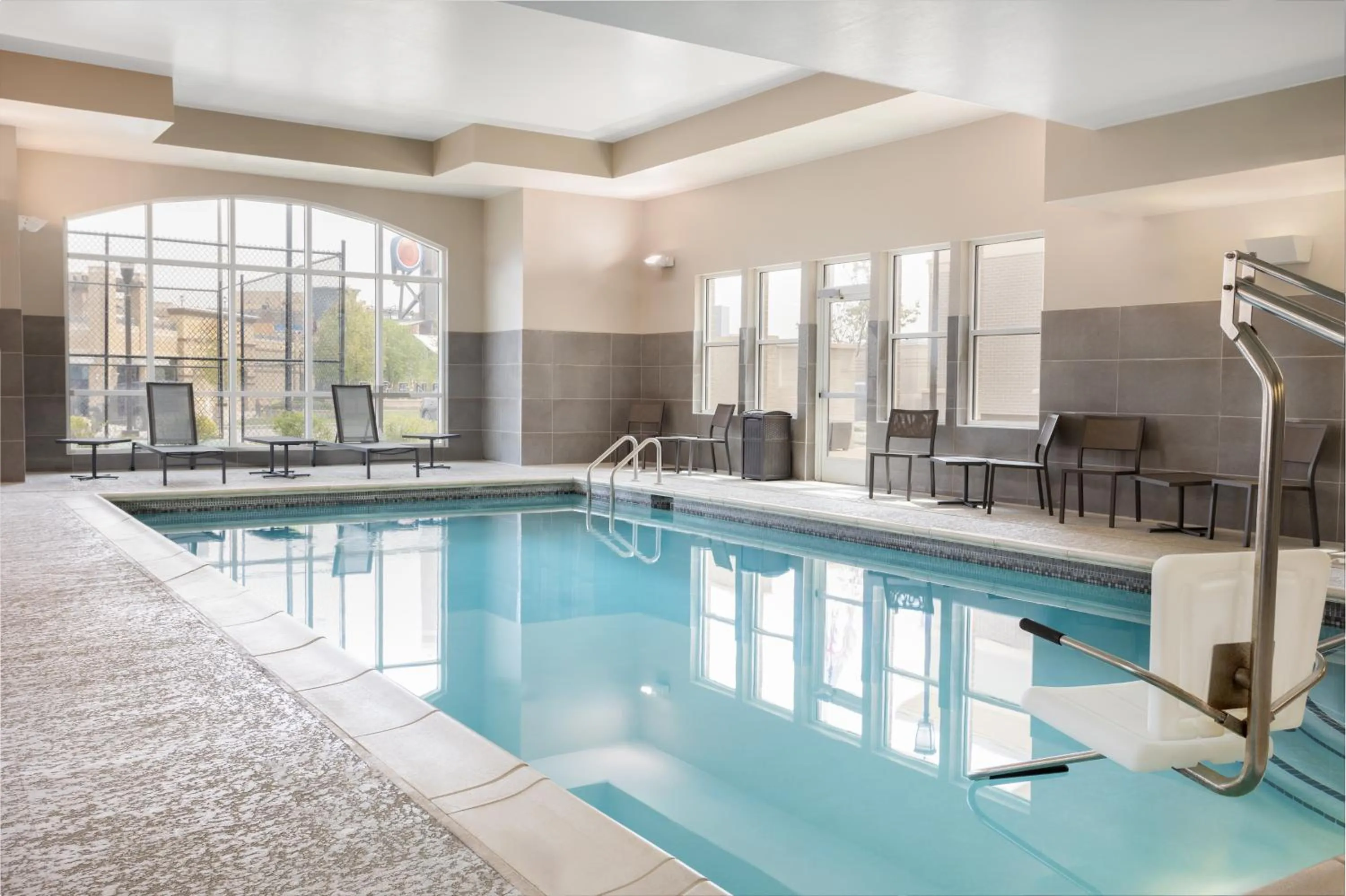 Swimming pool in Residence Inn by Marriott Kansas City at The Legends