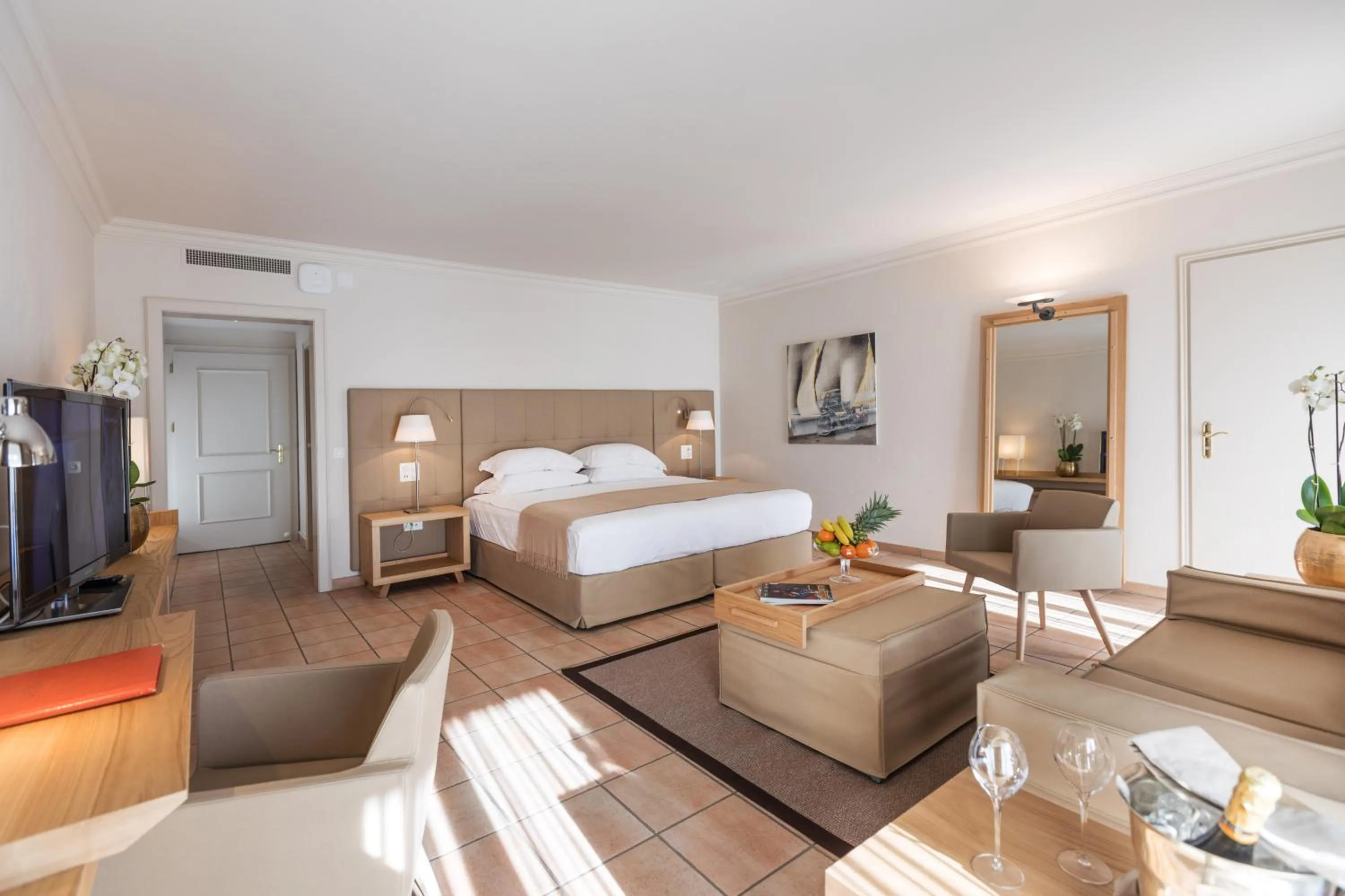 Bedroom, Bed in Villa Favorita - Parkhotel Delta