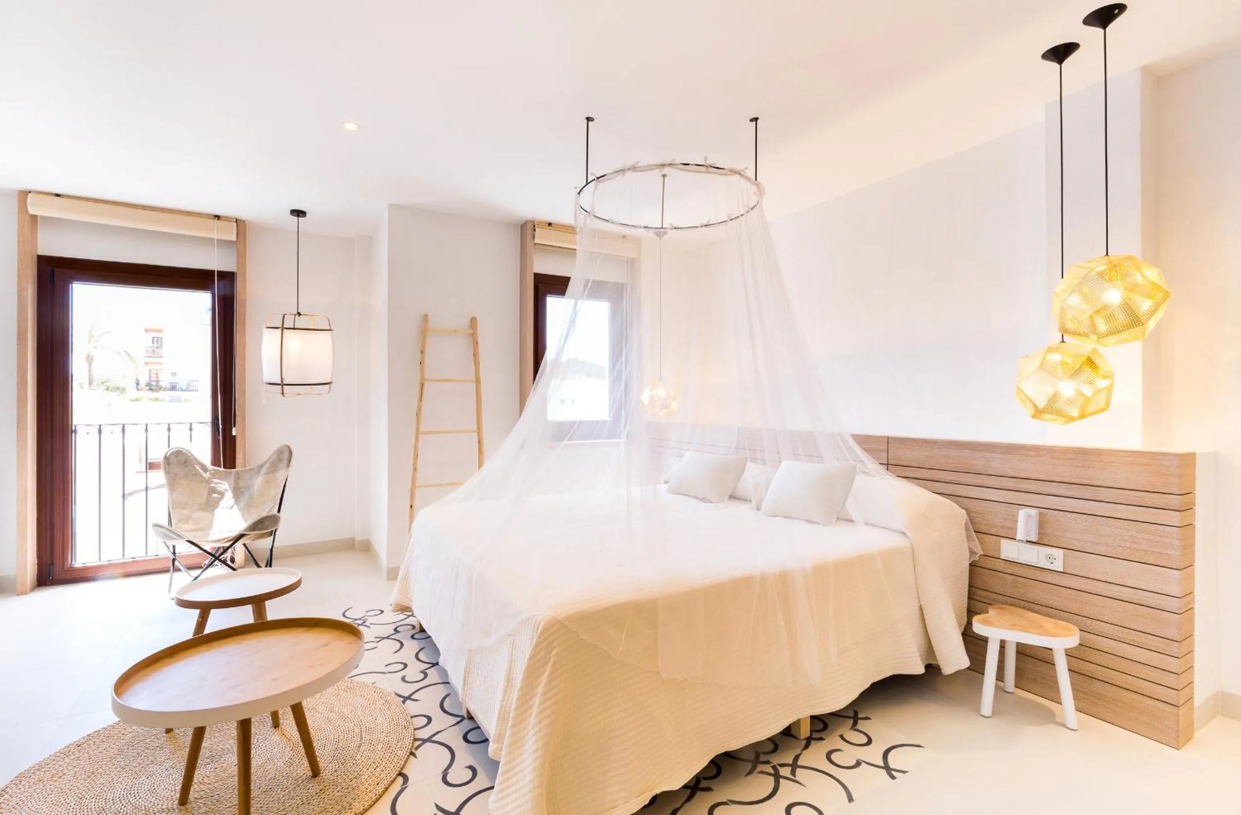 Balcony/Terrace, Bed in Gatzara Suites Santa Gertrudis