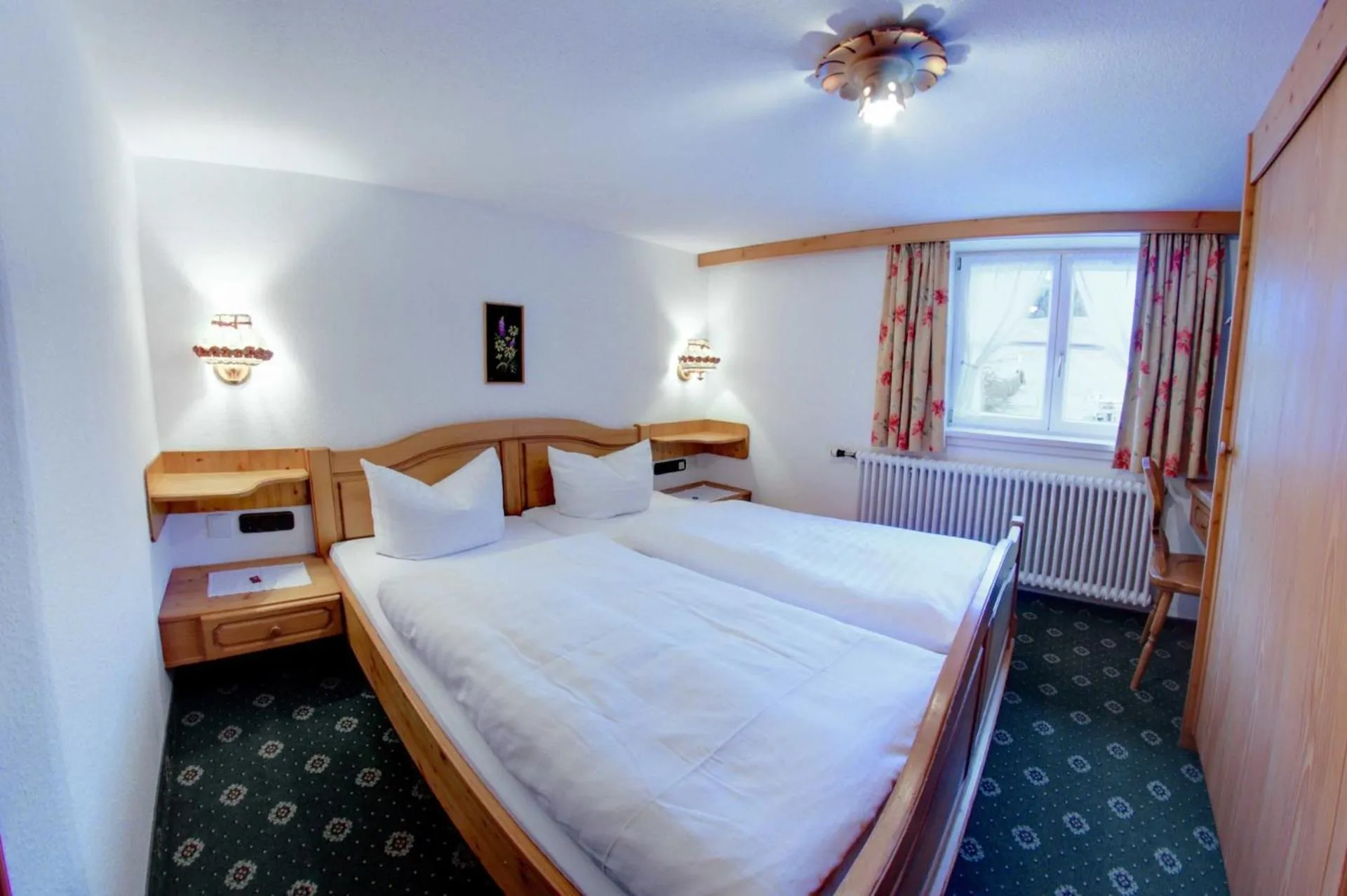 Photo of the whole room, Bed in Ferienhotel Starennest