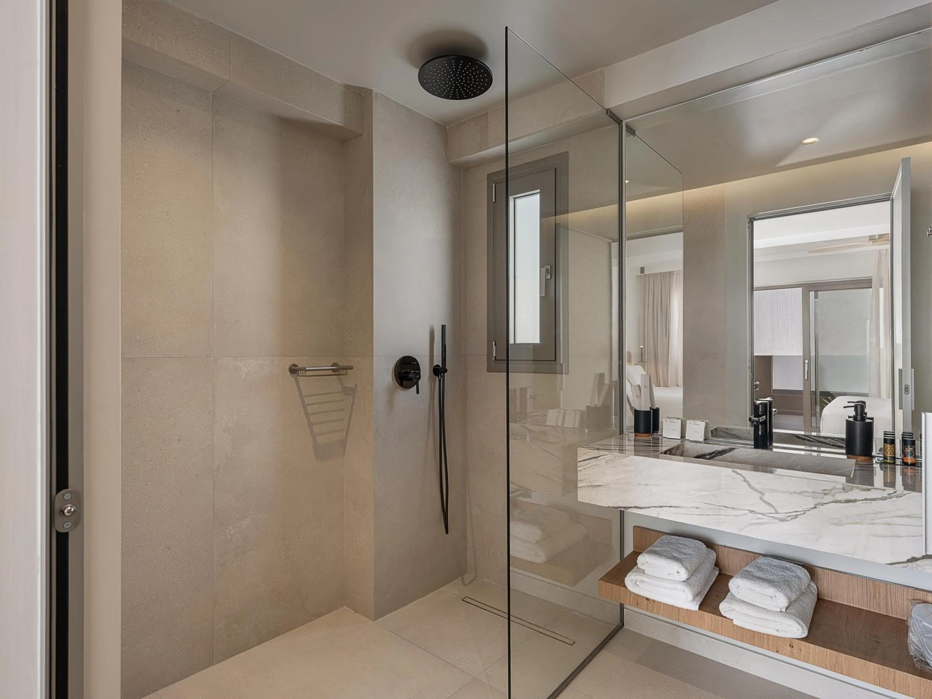 Bathroom in Iperion Beach Hotel