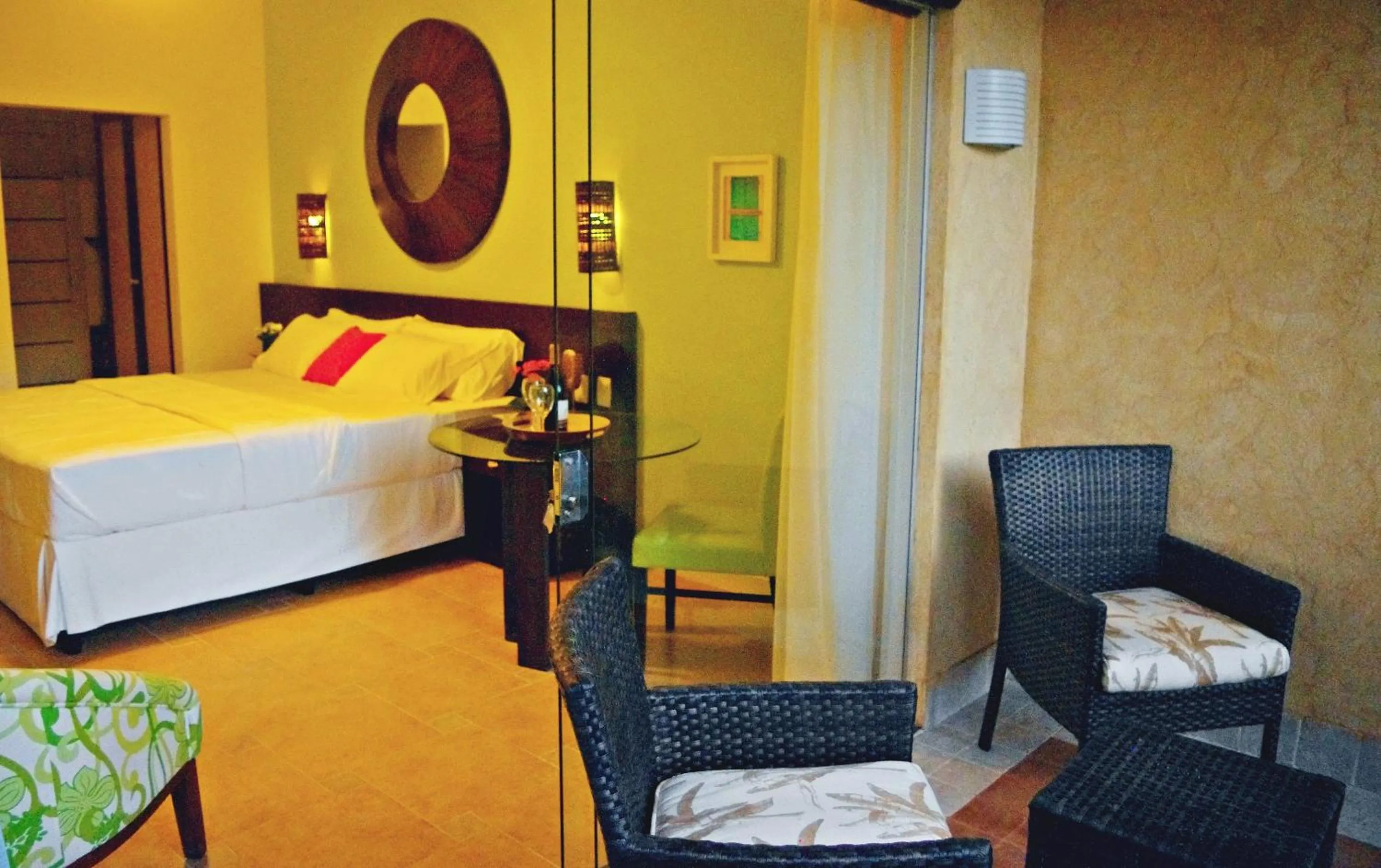 Balcony/Terrace, Bed in Iara Beach Hotel Boutique