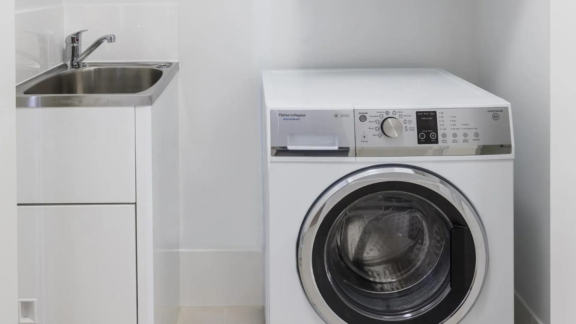 Area and facilities in Oaks Brisbane Woolloongabba Suites