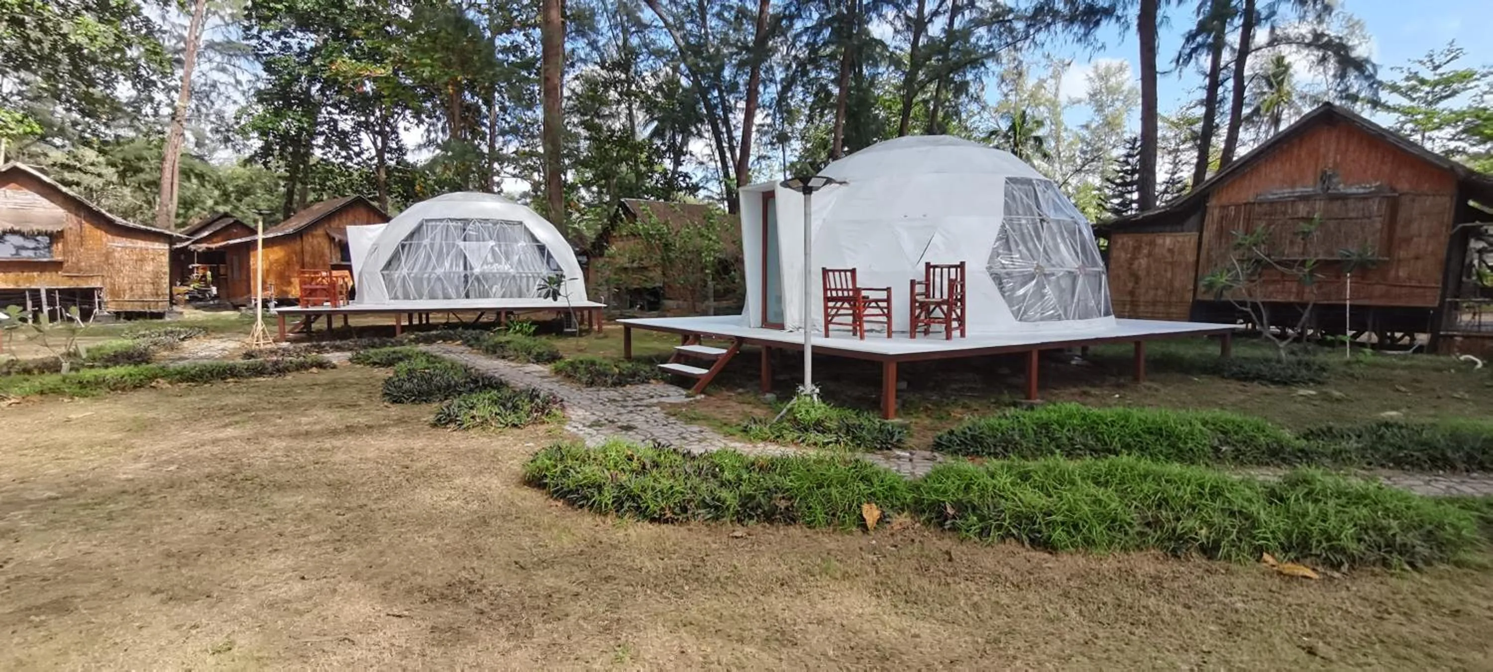 Eco Lanta Hideaway Beach Resort