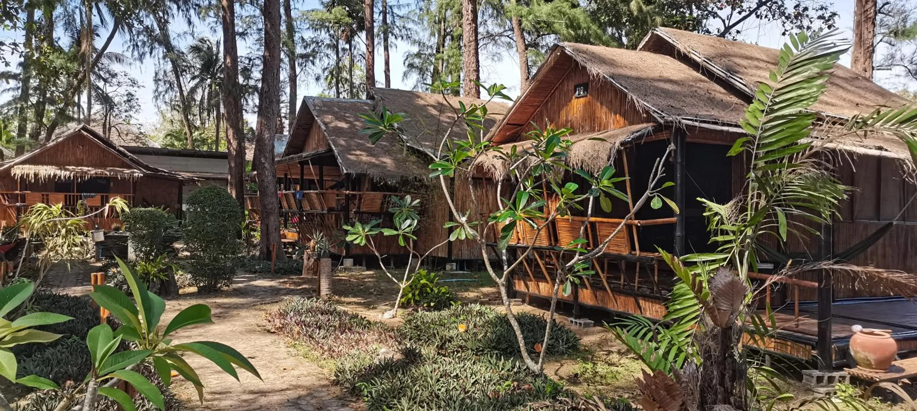 Eco Lanta Hideaway Beach Resort