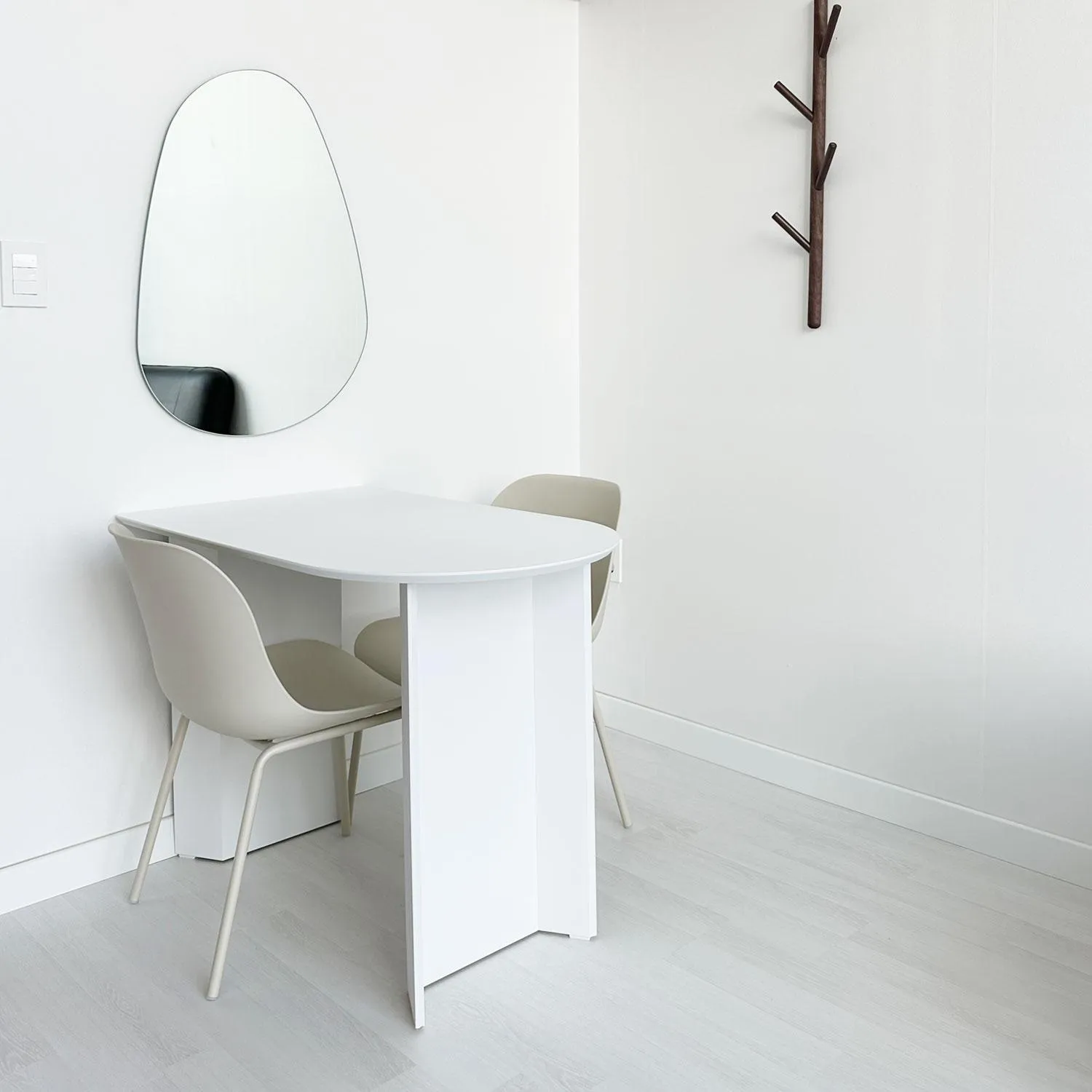 Dining area in Rooftop Moonlight Pension
