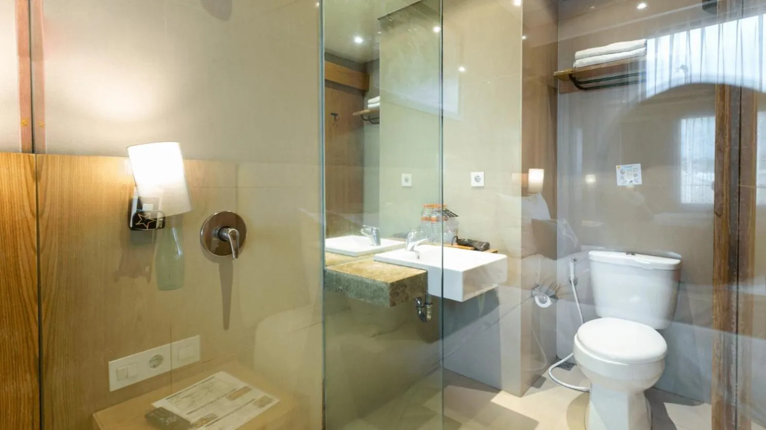 Yellow Star Ambarukmo Hotel