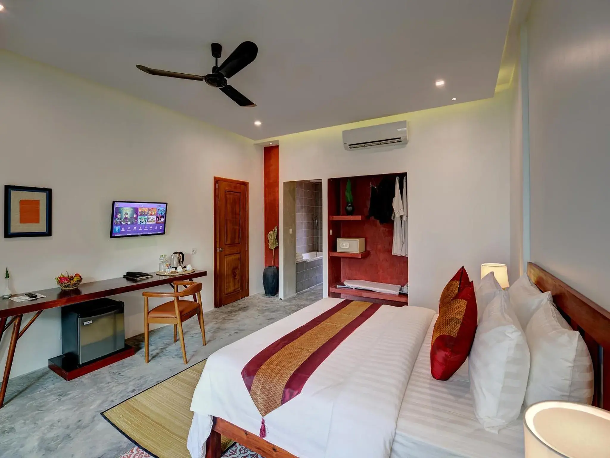 Deluxe Double or Twin with Balcony in Tanei Angkor Resort and Spa Deluxe Double or Twin with Balcony in Tanei Angkor Resort and Spa