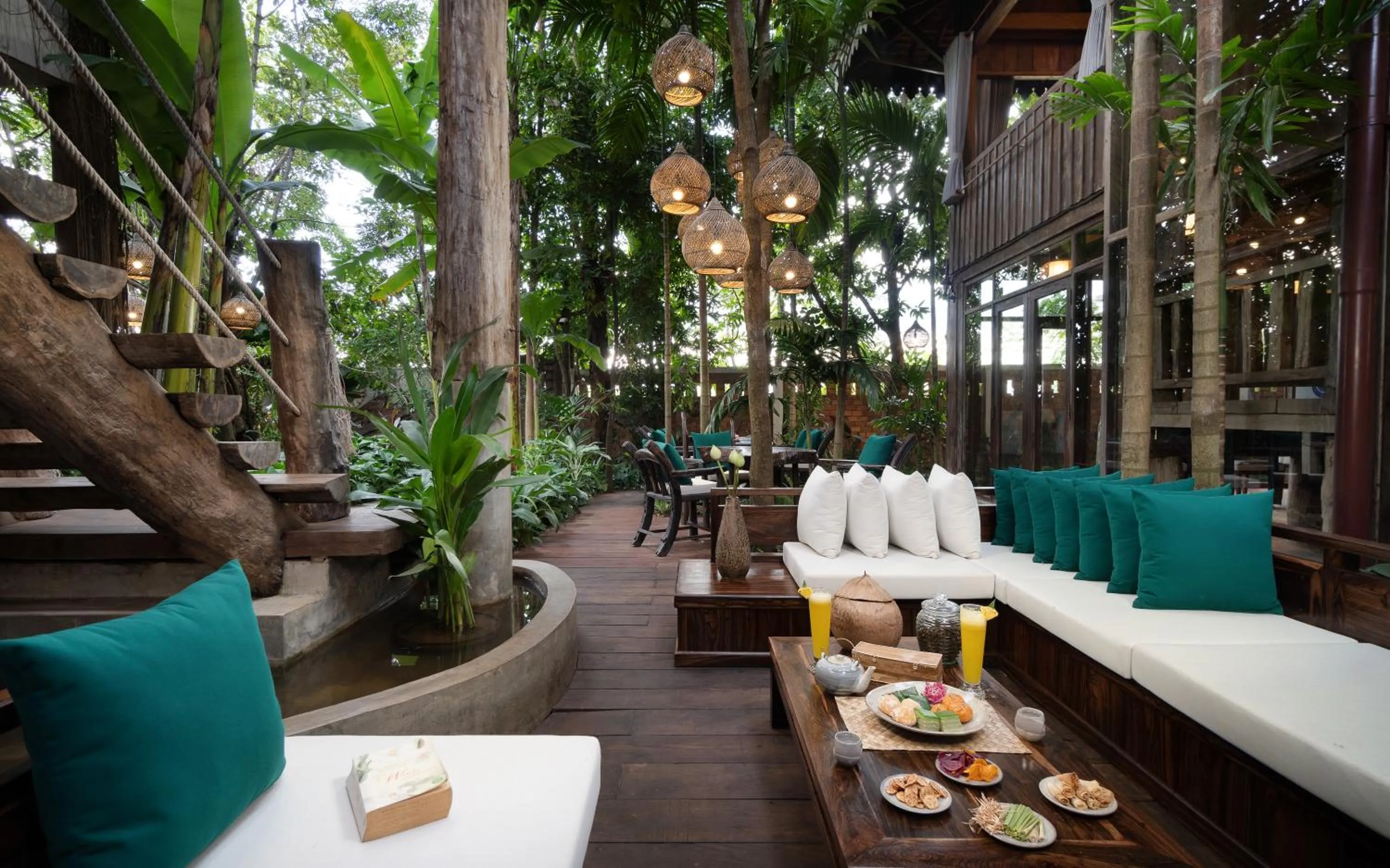 Restaurant/places to eat in The Nature & Villas