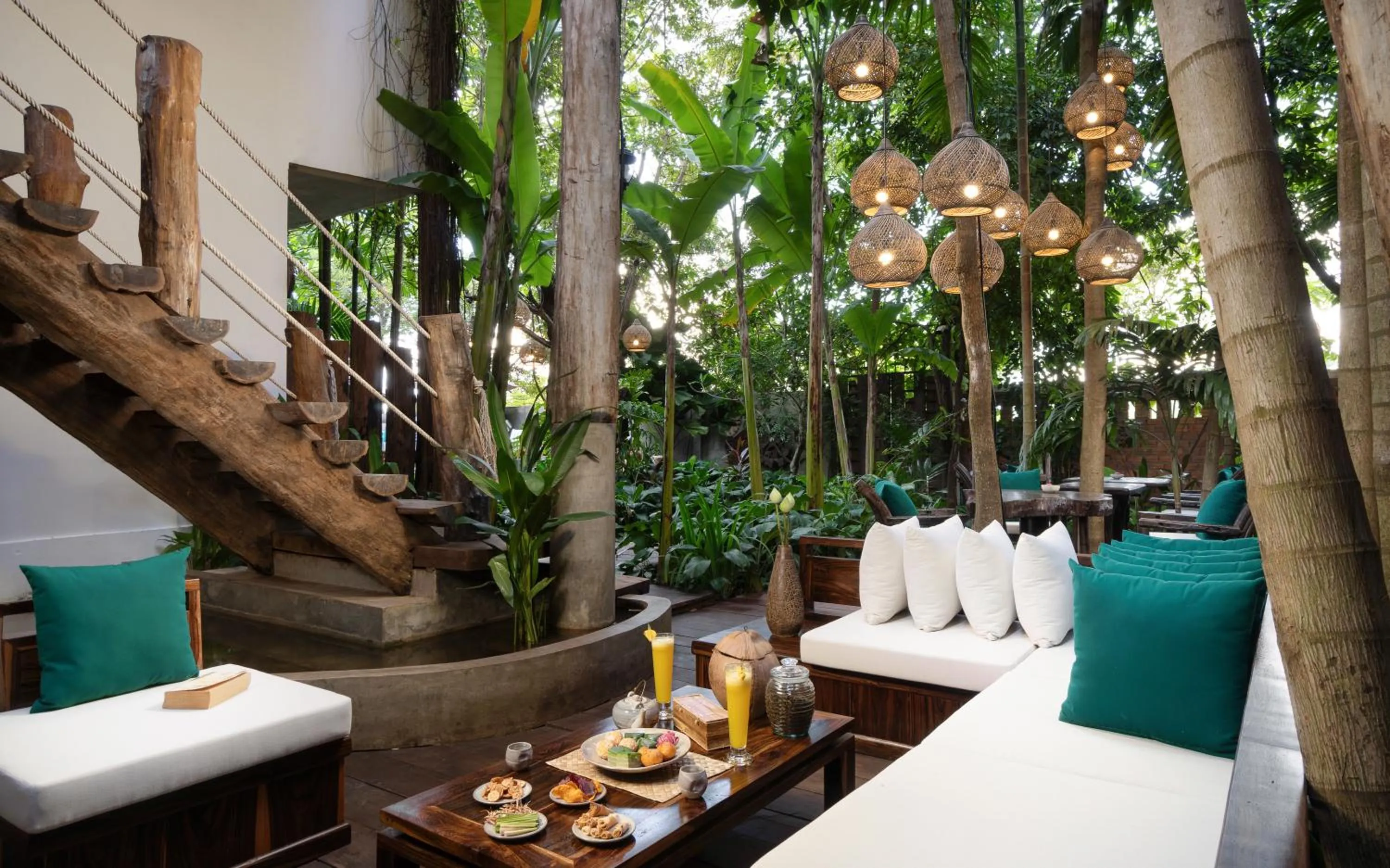 Restaurant/places to eat in The Nature & Villas