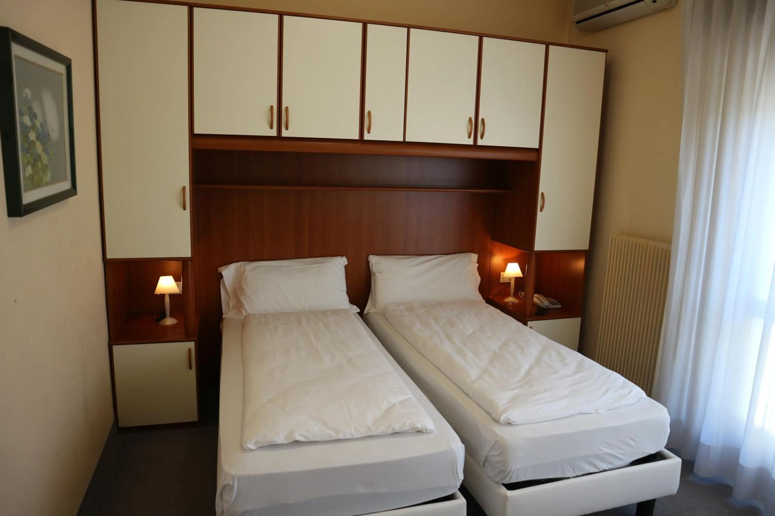 Mountain view, Bed in Hotel Bristol